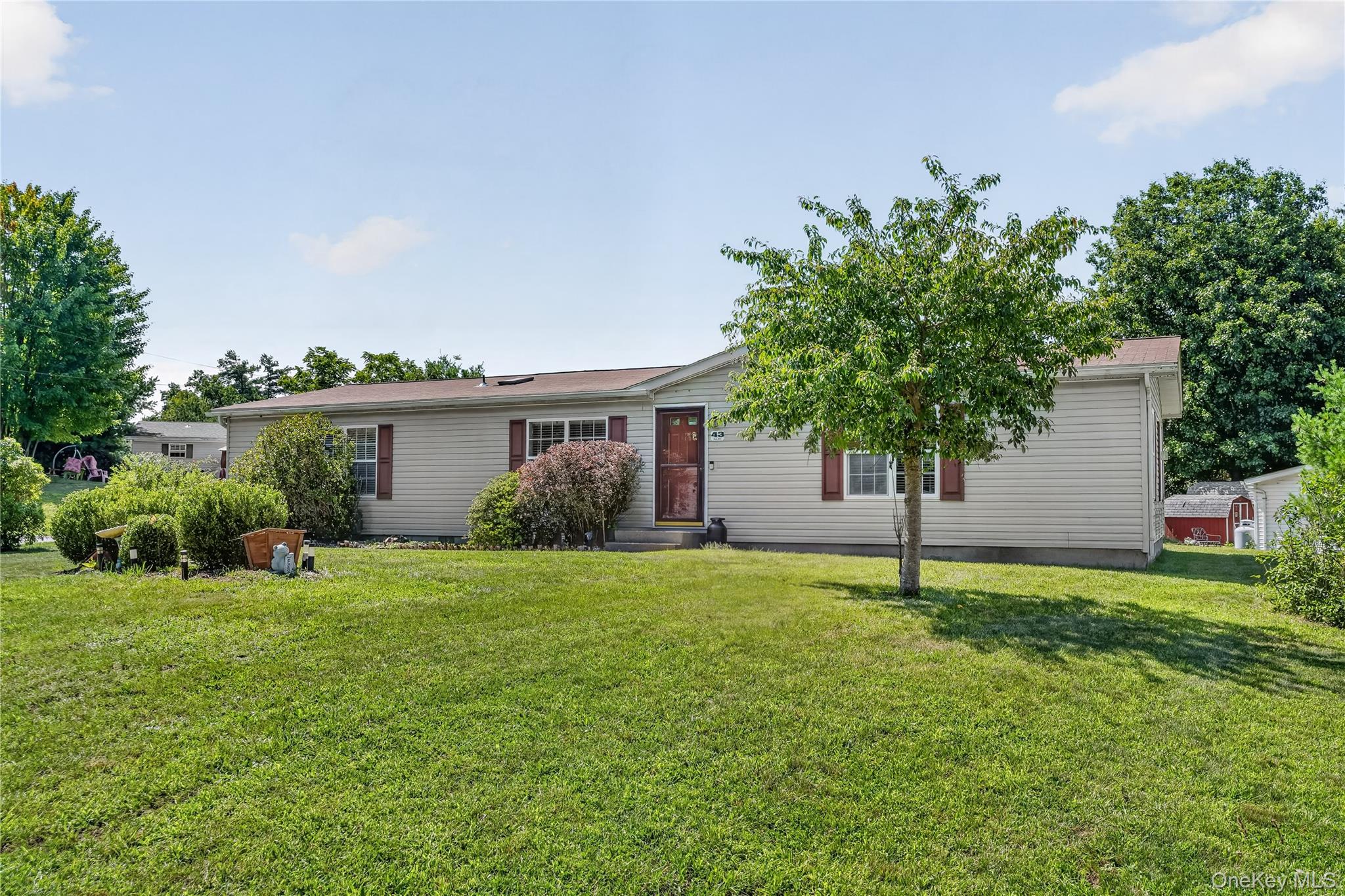 43 Palm Dr – For Sale photo 3