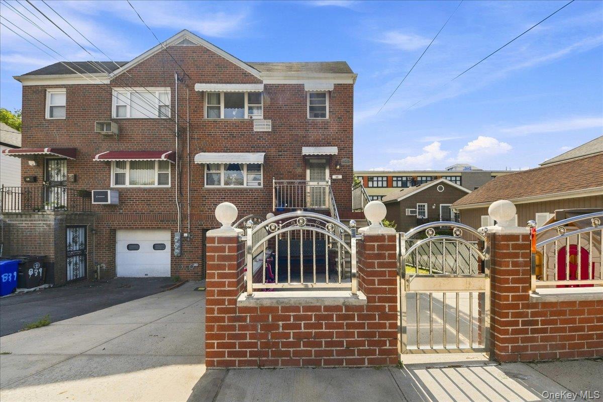 841 Swinton Avenue – For Sale