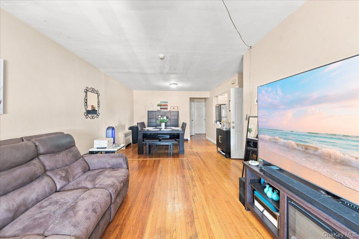 841 Swinton Avenue – For Sale photo 10