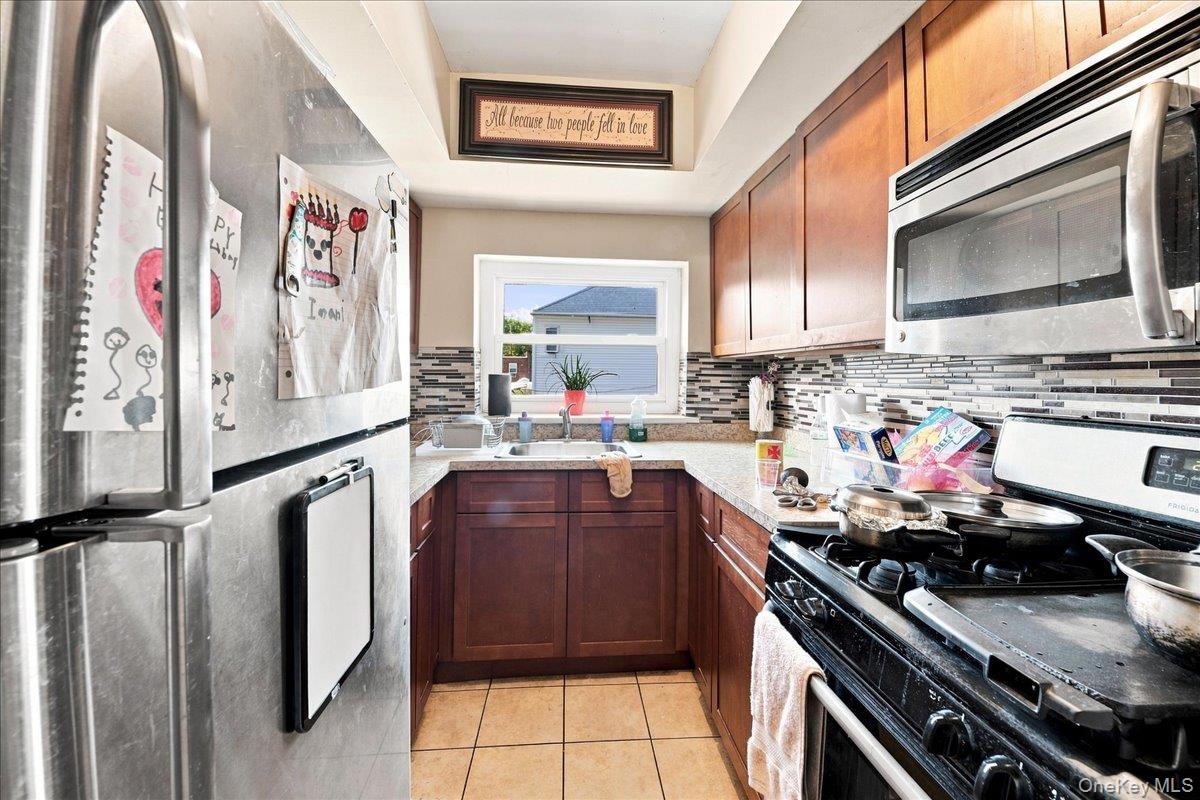 841 Swinton Avenue – For Sale photo 14