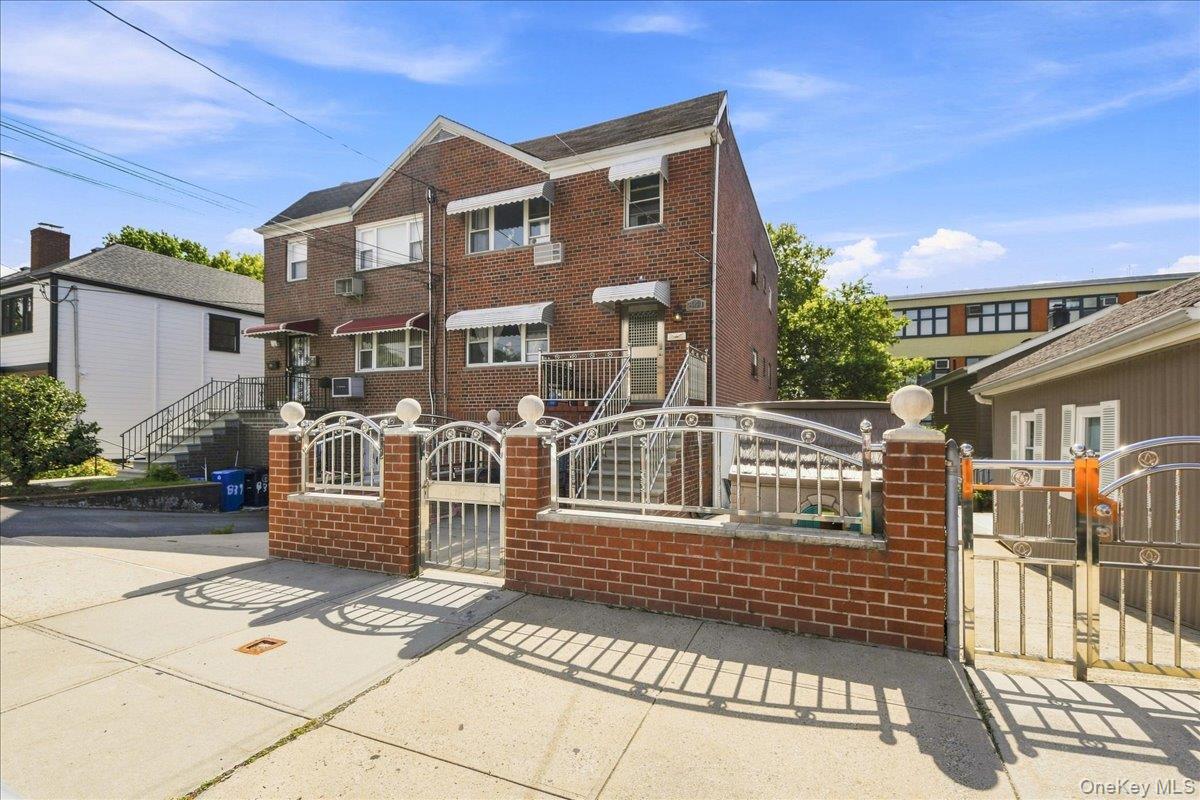 841 Swinton Avenue – For Sale photo 2
