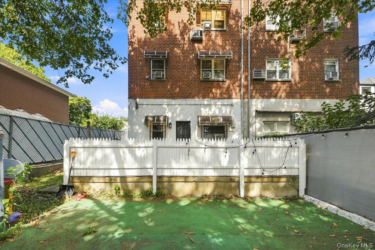 841 Swinton Avenue – For Sale photo 26