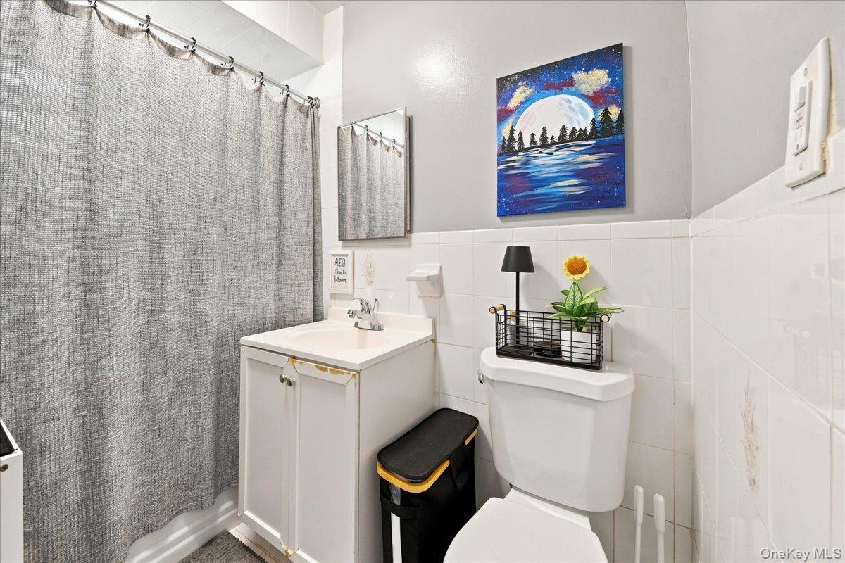 841 Swinton Avenue – For Sale photo 23