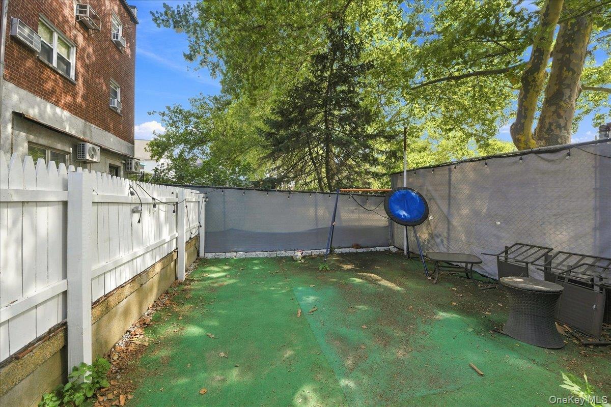 841 Swinton Avenue – For Sale photo 28