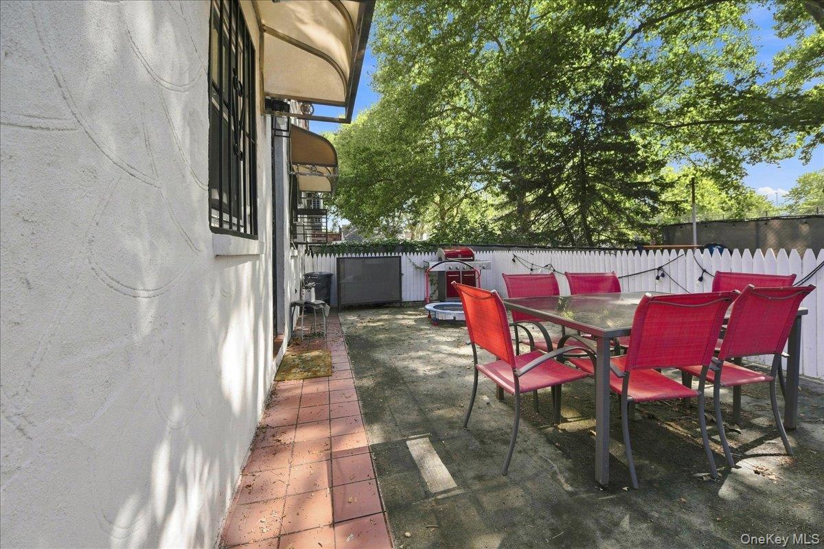 841 Swinton Avenue – For Sale photo 27