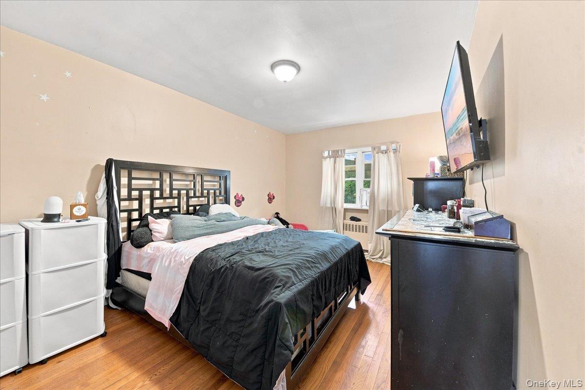 841 Swinton Avenue – For Sale photo 15