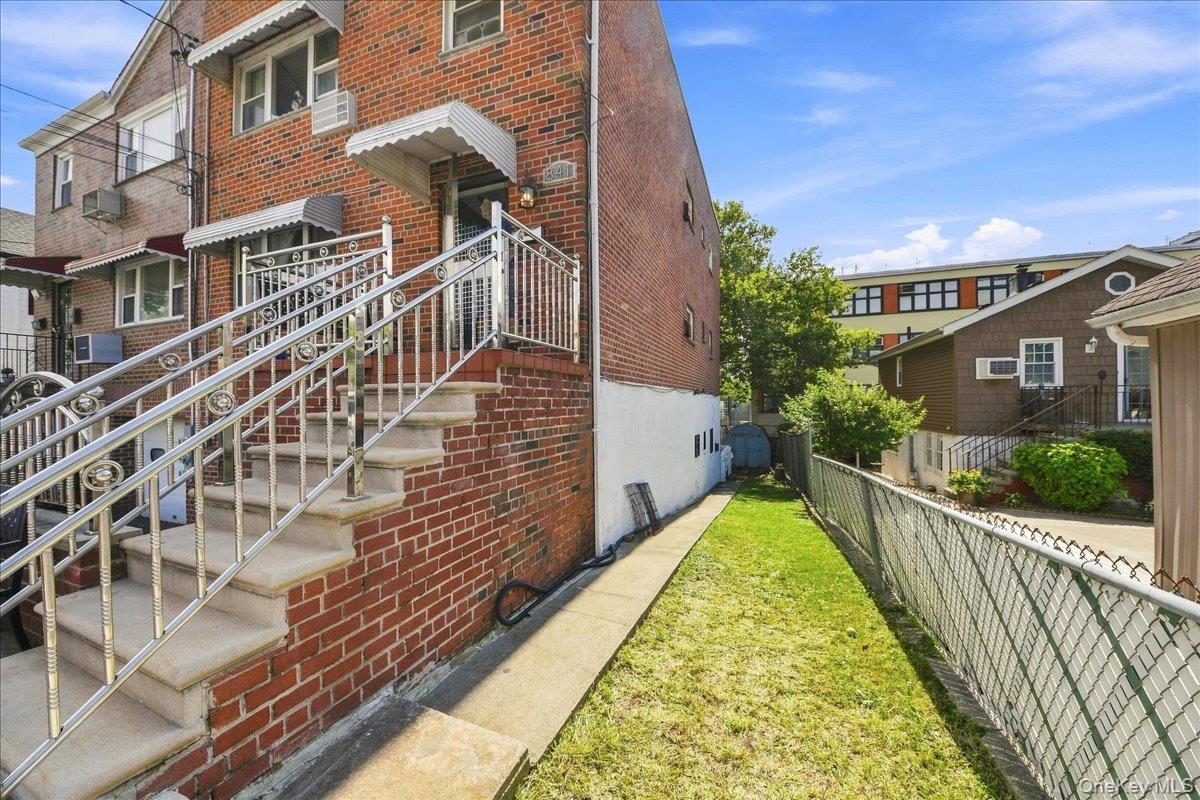 841 Swinton Avenue – For Sale photo 25
