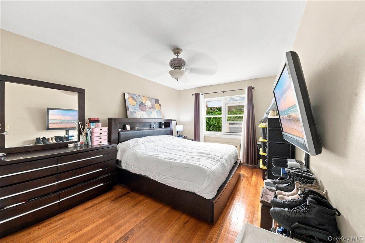 841 Swinton Avenue – For Sale photo 6