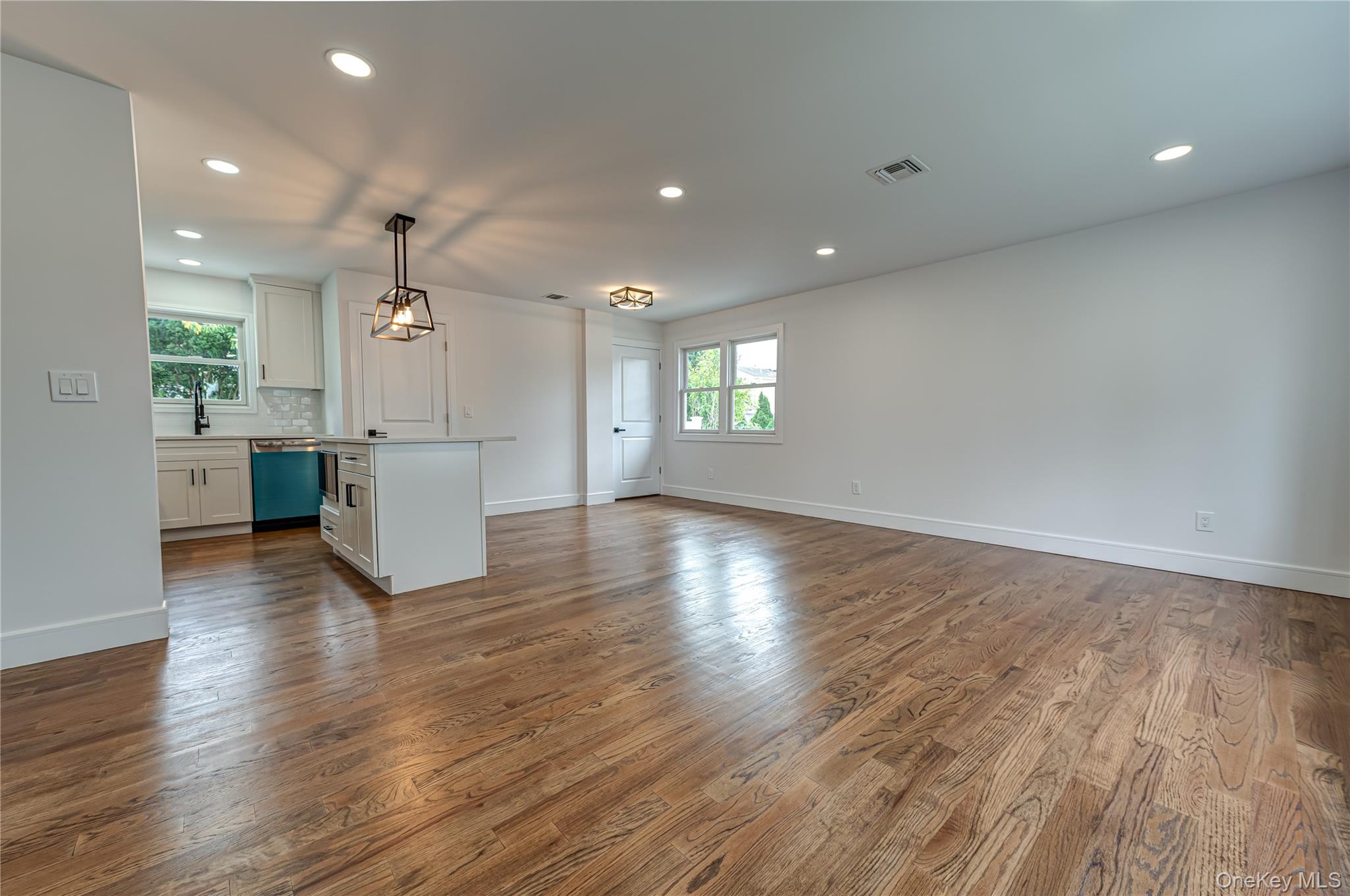 146 8th Street – For Sale photo 4