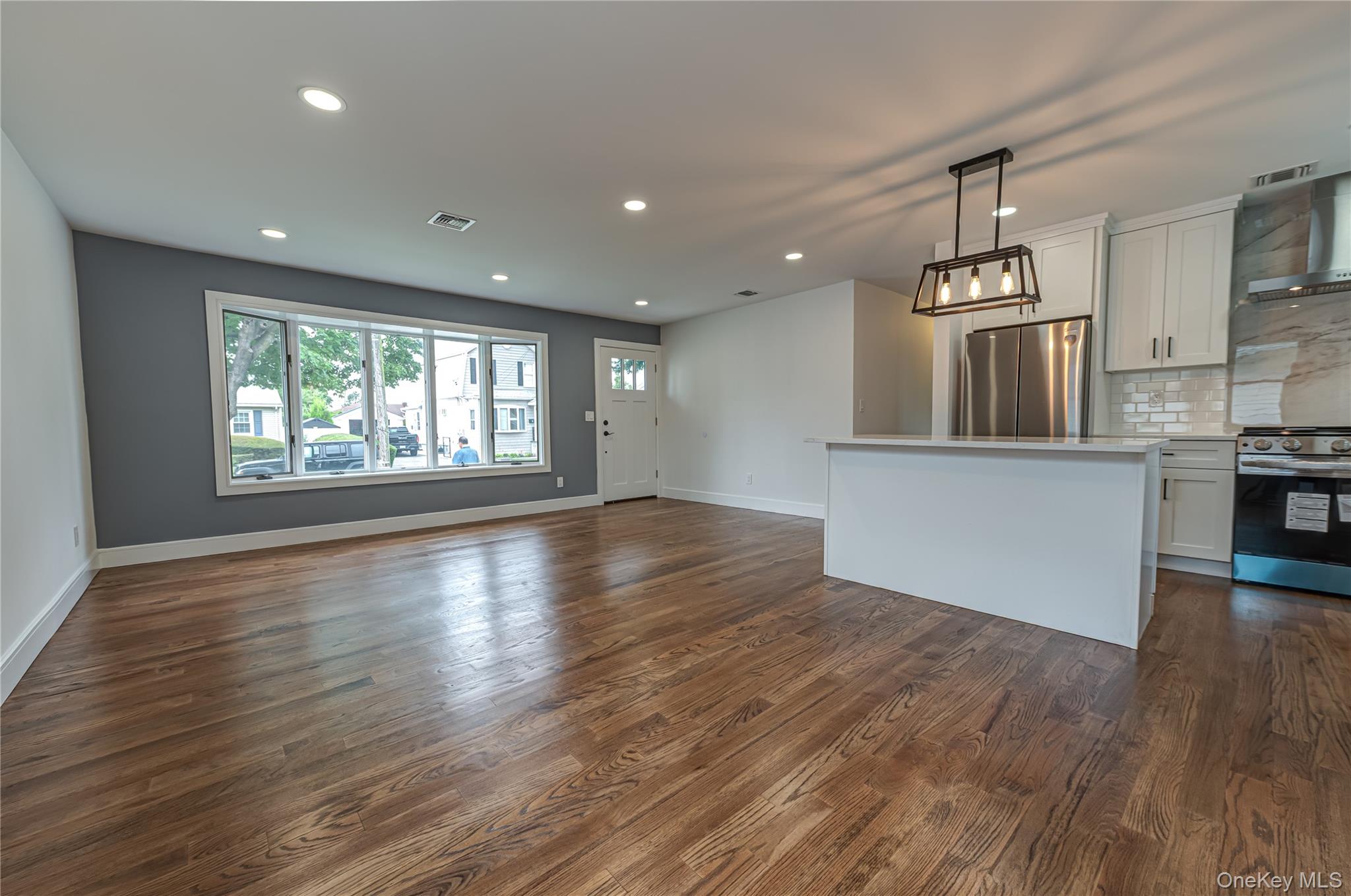 146 8th Street – For Sale photo 5