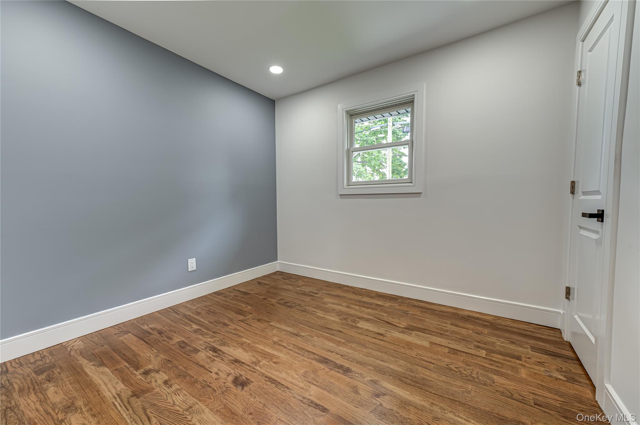 146 8th Street – For Sale photo 10