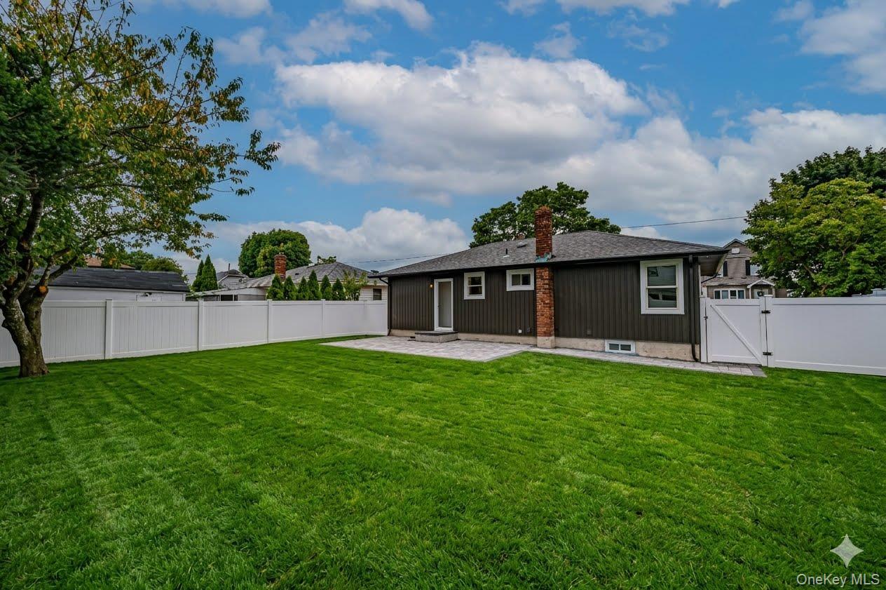 146 8th Street – For Sale photo 23