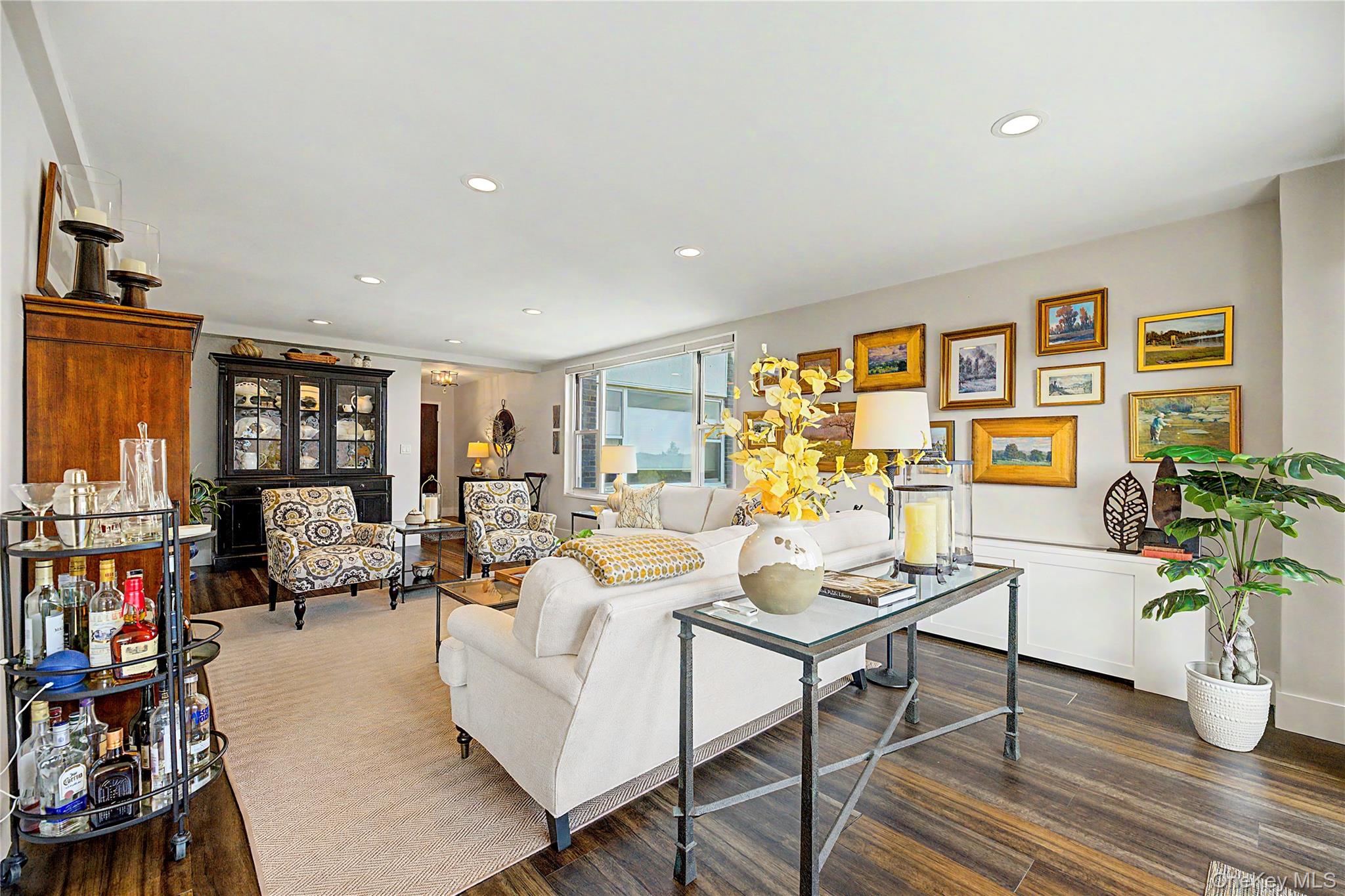 20 Old Mamaroneck Road, Unit 5C photo 9