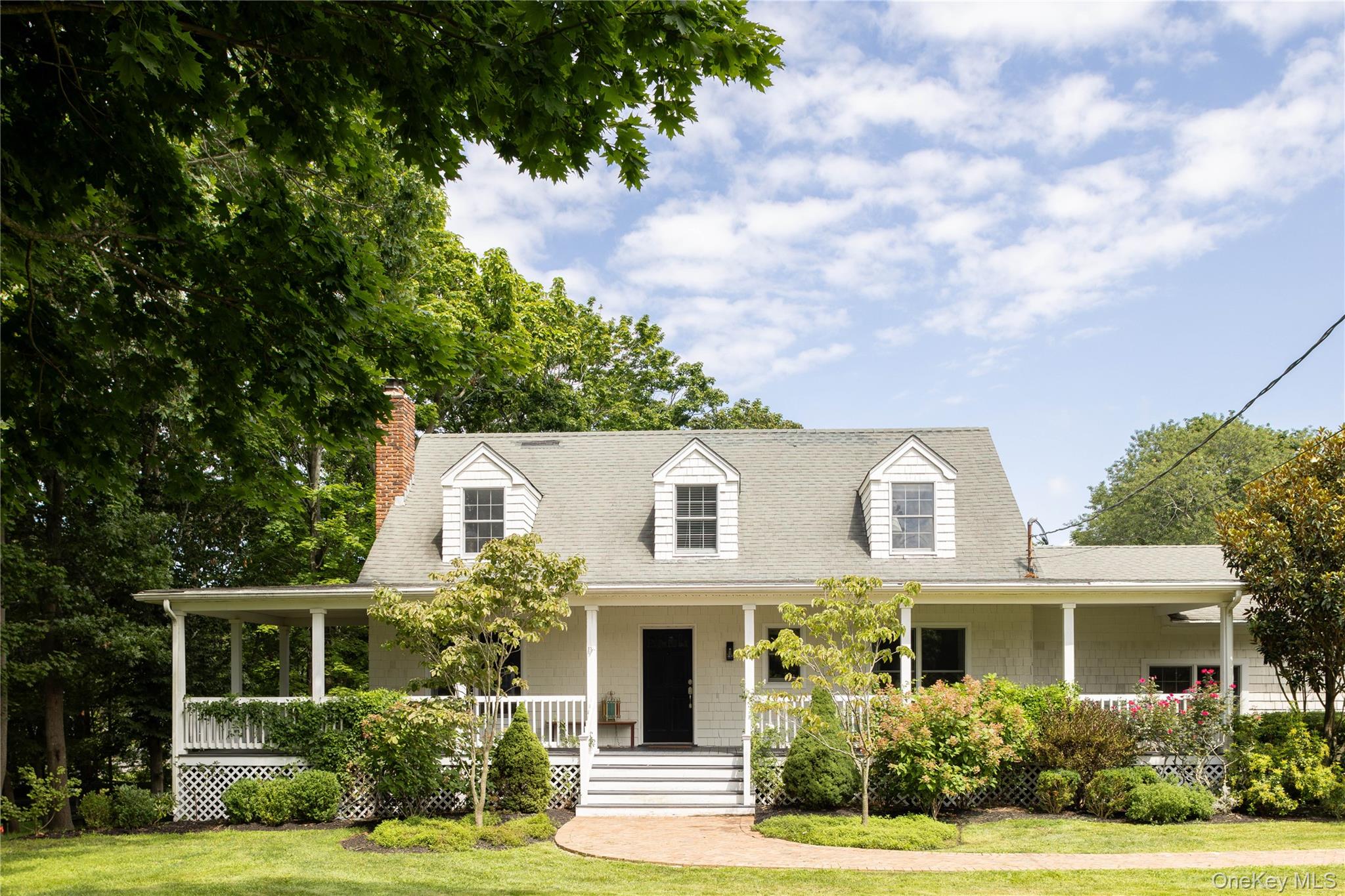 184 Phillips Lane – For Sale photo 2