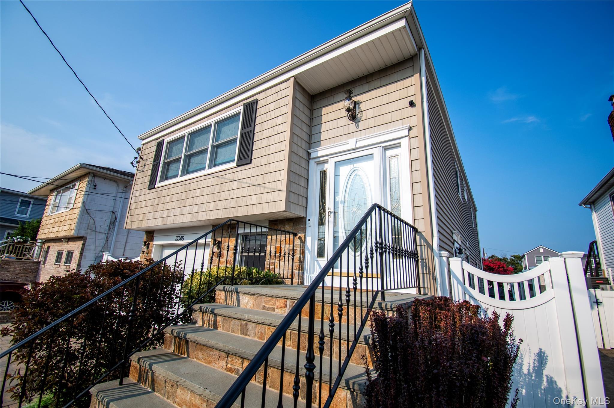 345 Parkway Drive – For Sale photo 3