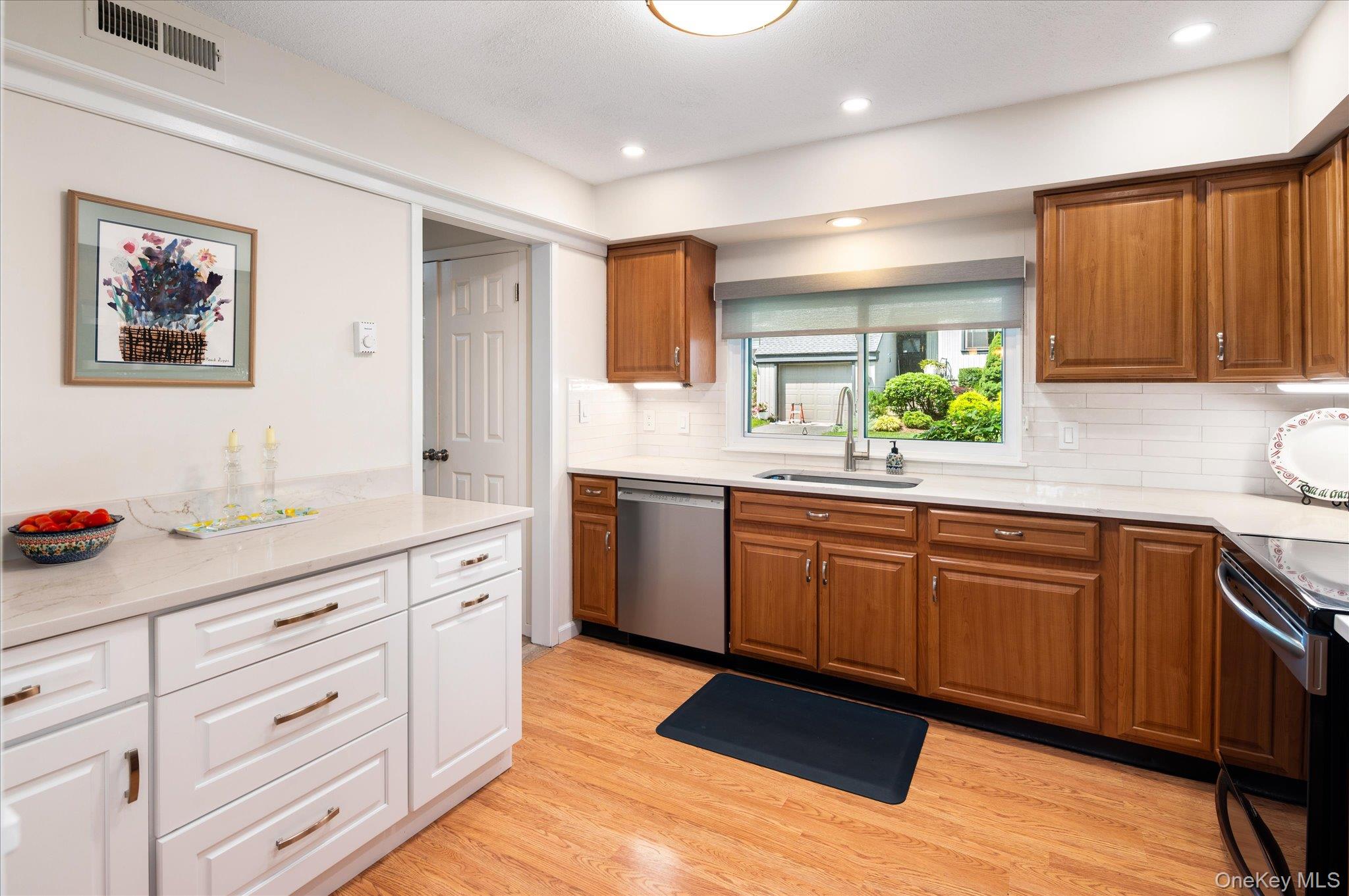 332 Heritage Hills, Unit B photo 14