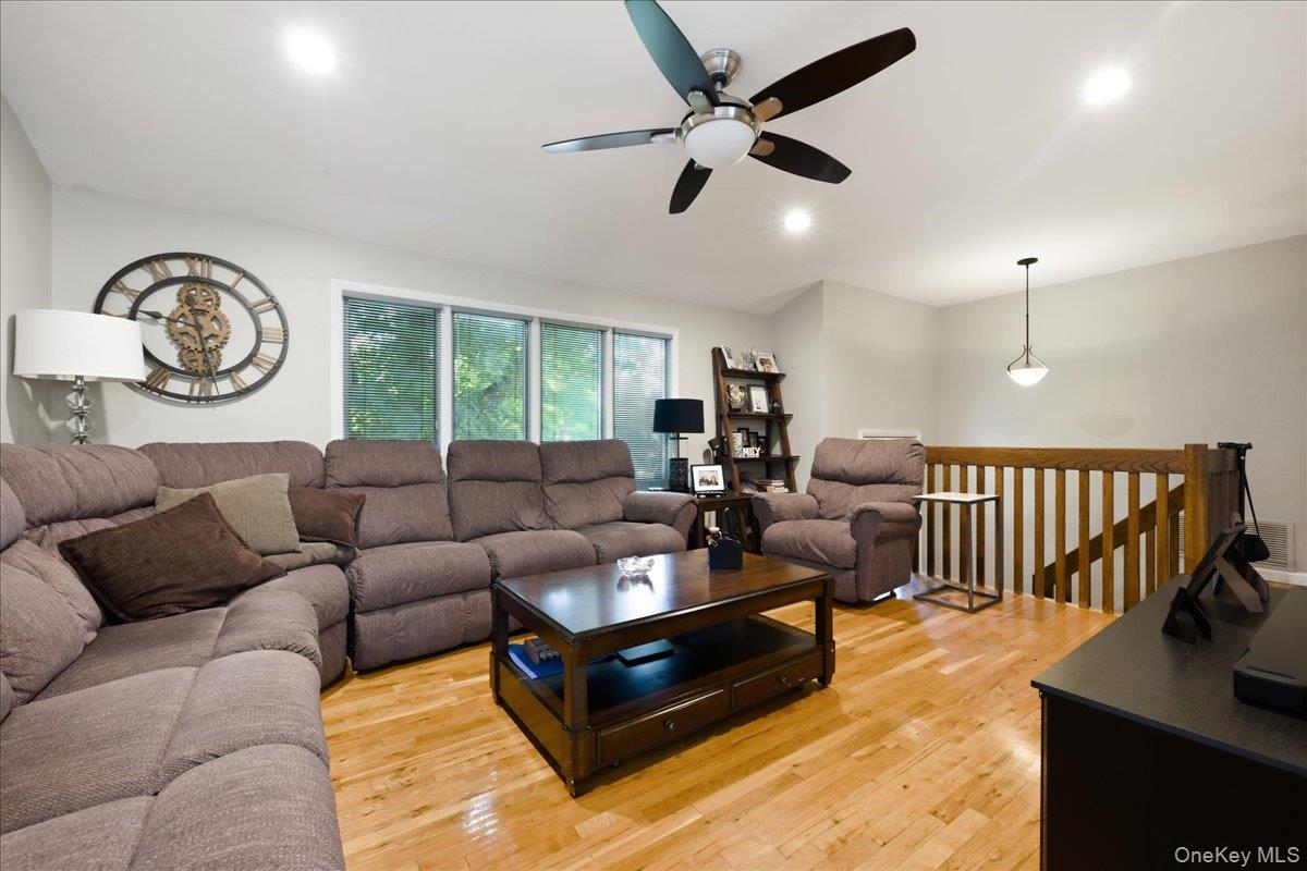 357 Town Line Road – For Sale photo 4