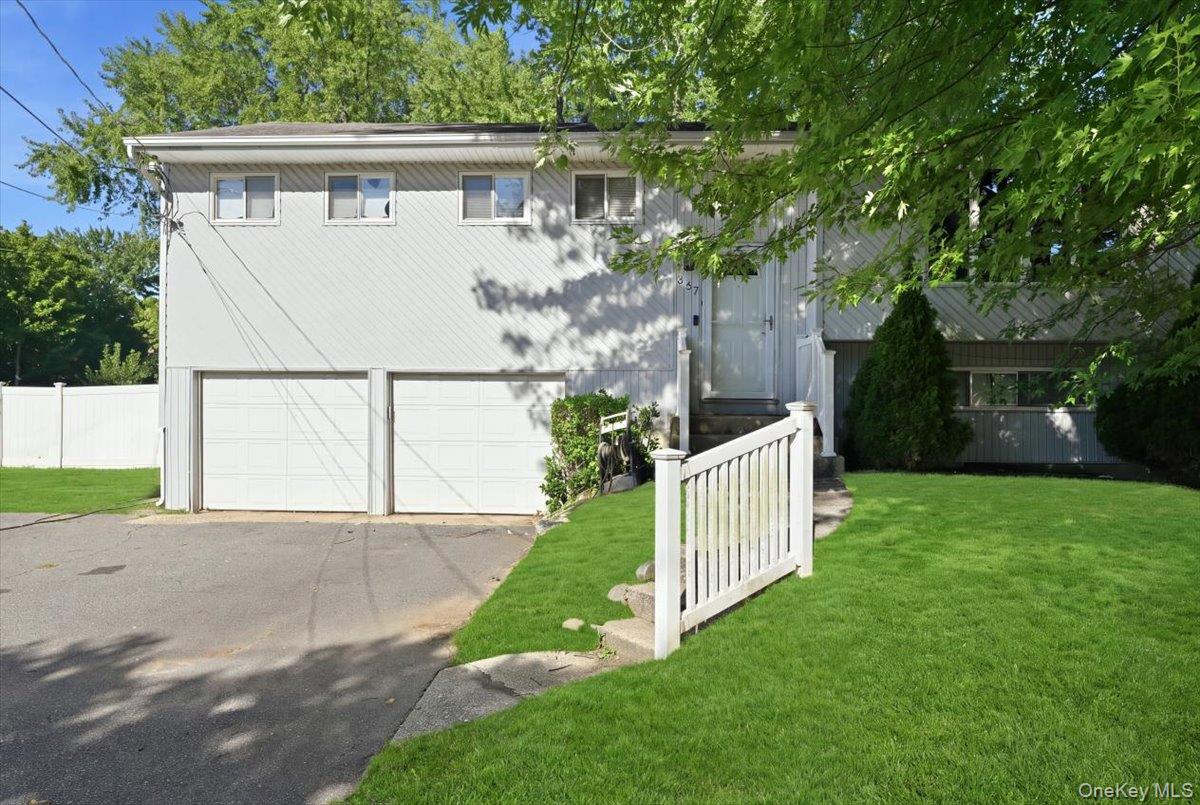 357 Town Line Road – For Sale photo 2