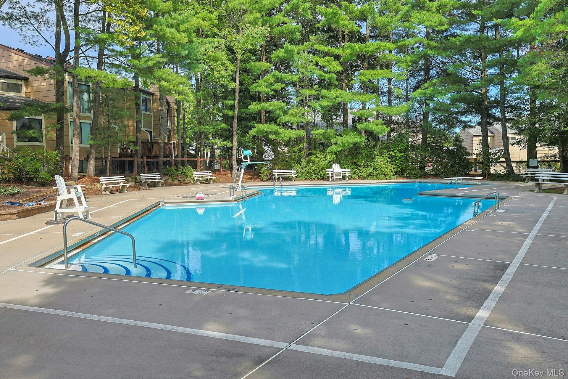 195 Treetop Circle – For Sale photo 32