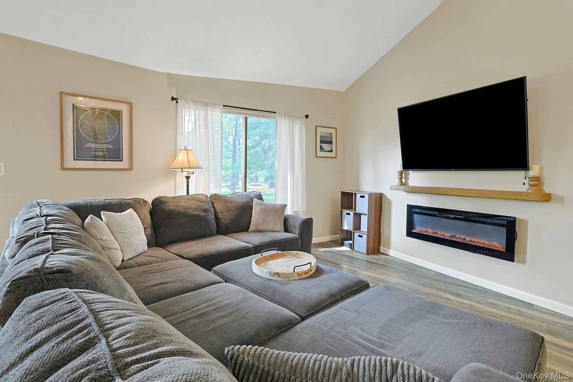 195 Treetop Circle – For Sale photo 11