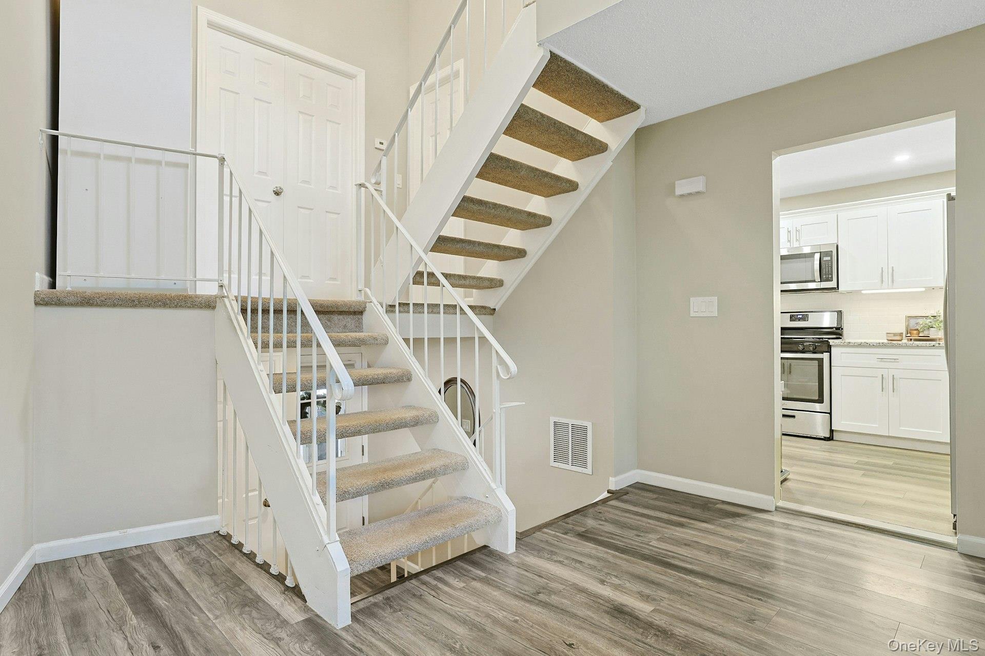 195 Treetop Circle – For Sale photo 18