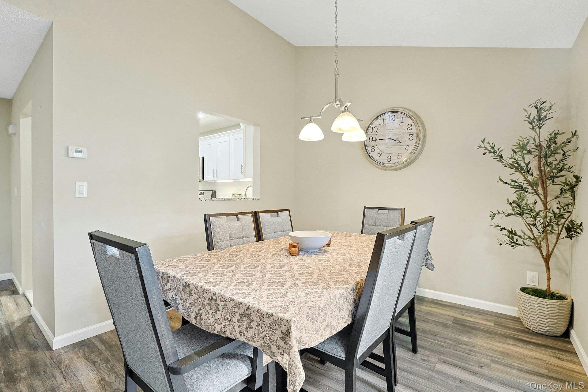 195 Treetop Circle – For Sale photo 13