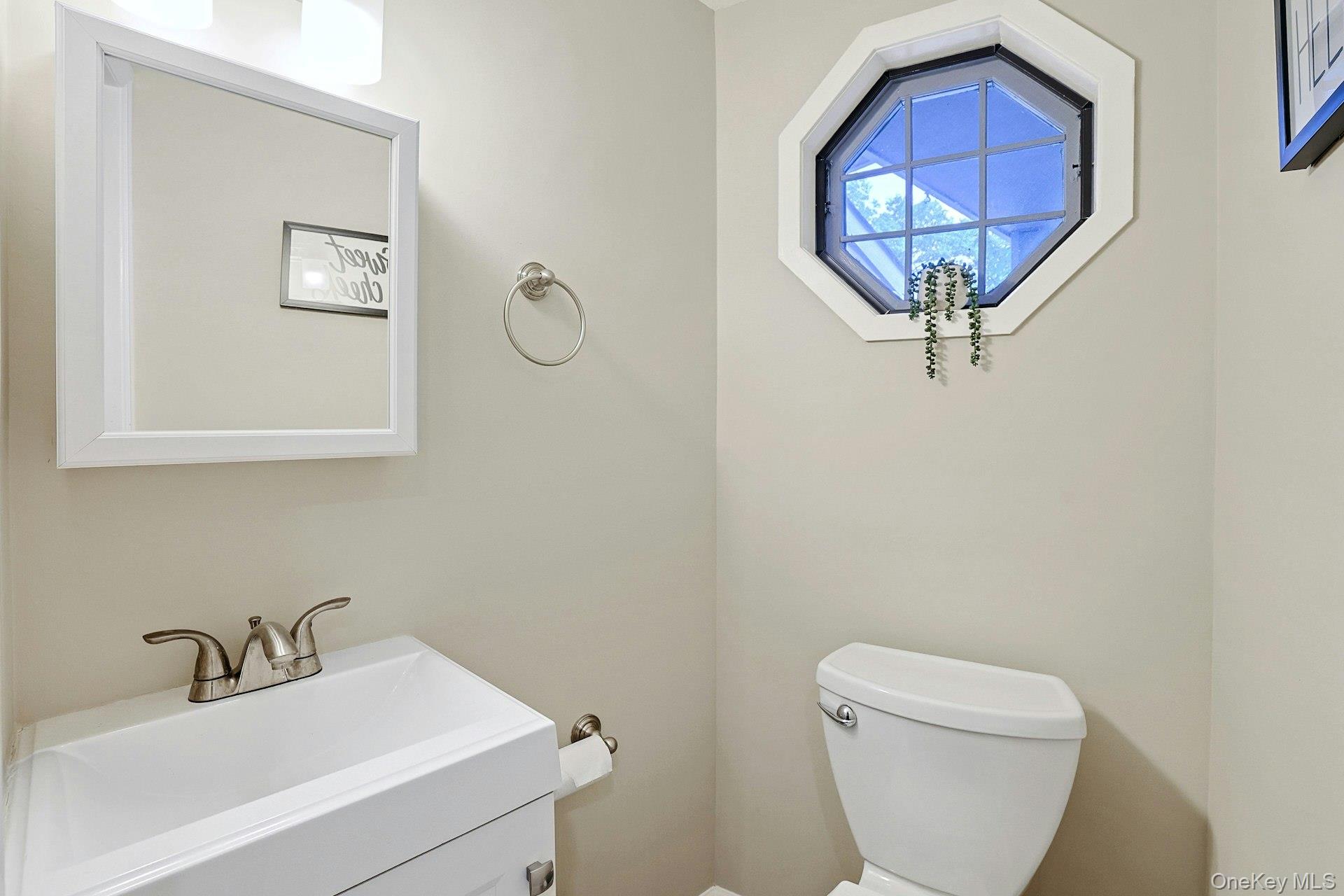 195 Treetop Circle – For Sale photo 17