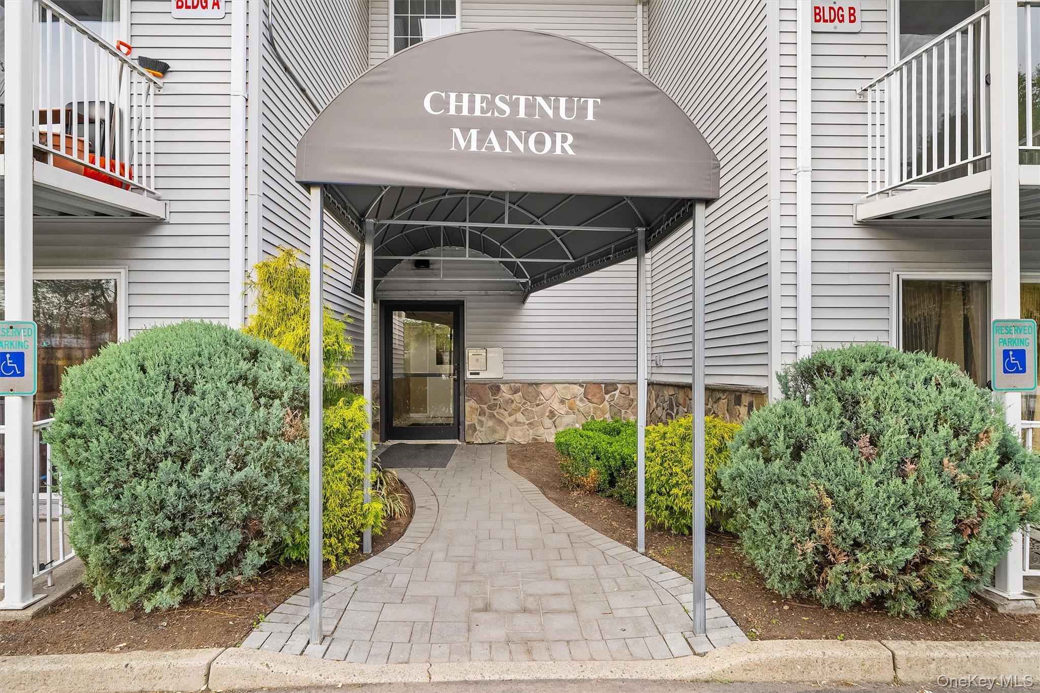 10-12 Chestnut Street, Unit A202