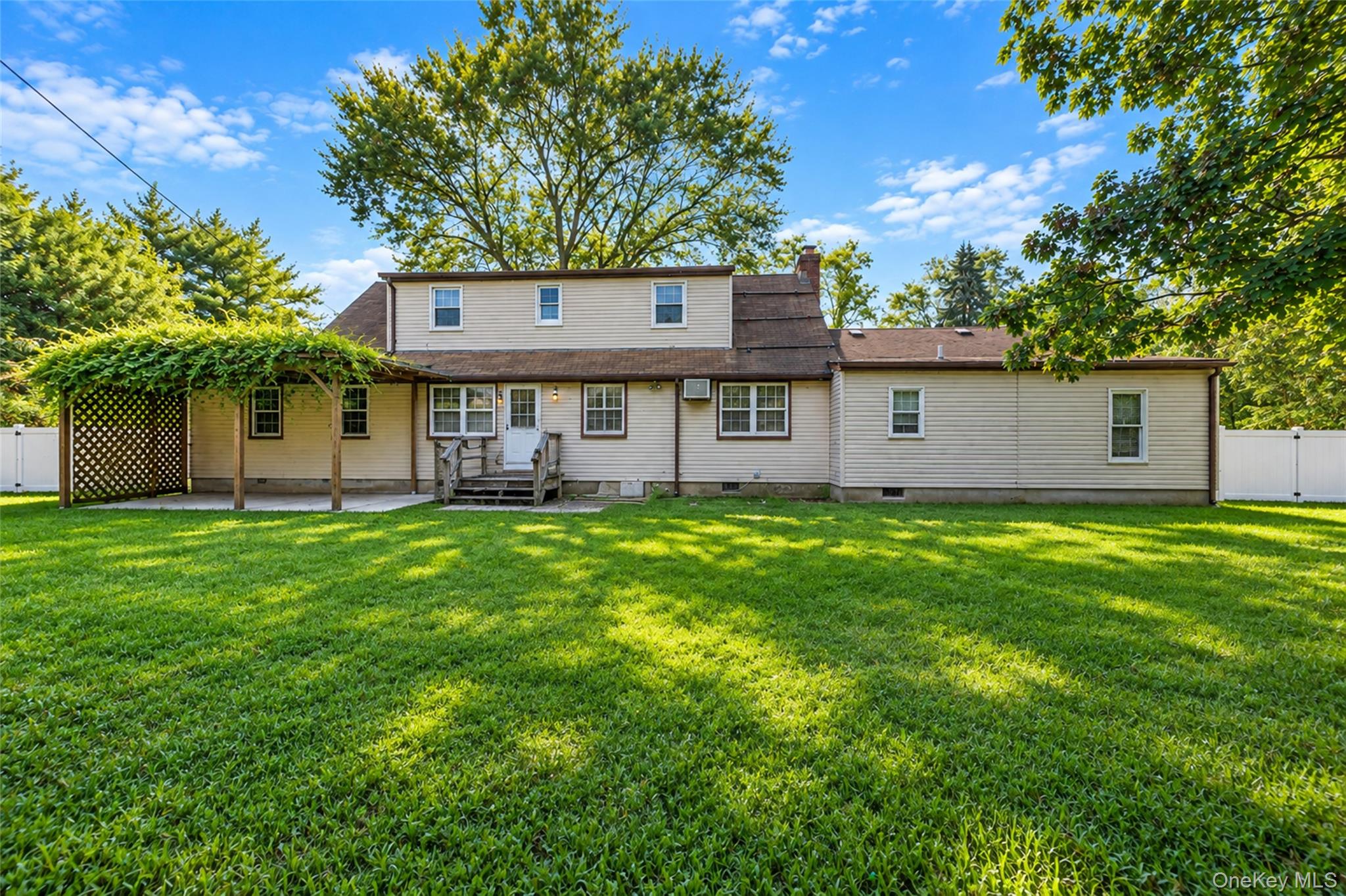 3698 Horseblock Road – For Sale photo 28
