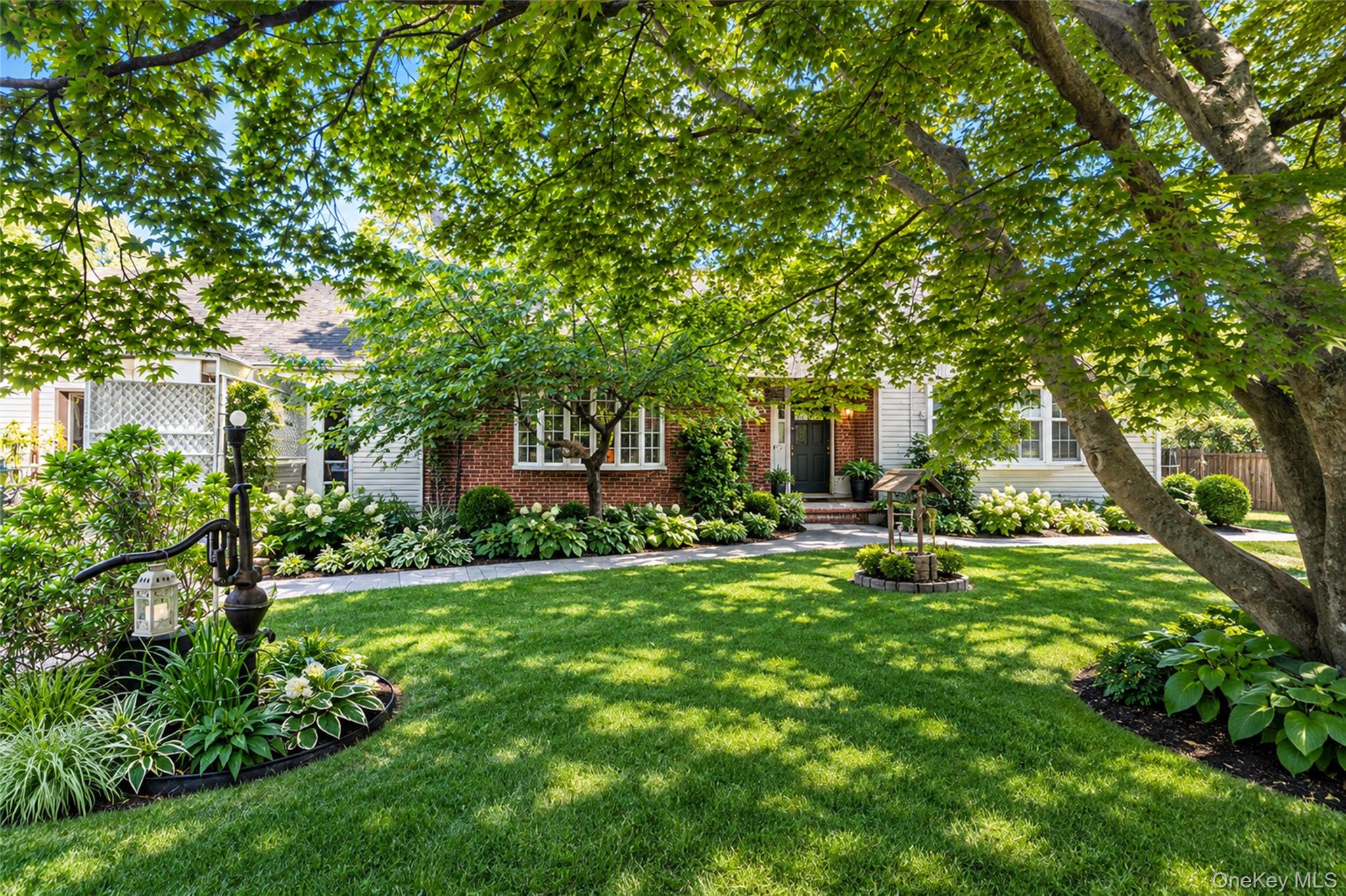 3698 Horseblock Road – For Sale photo 2