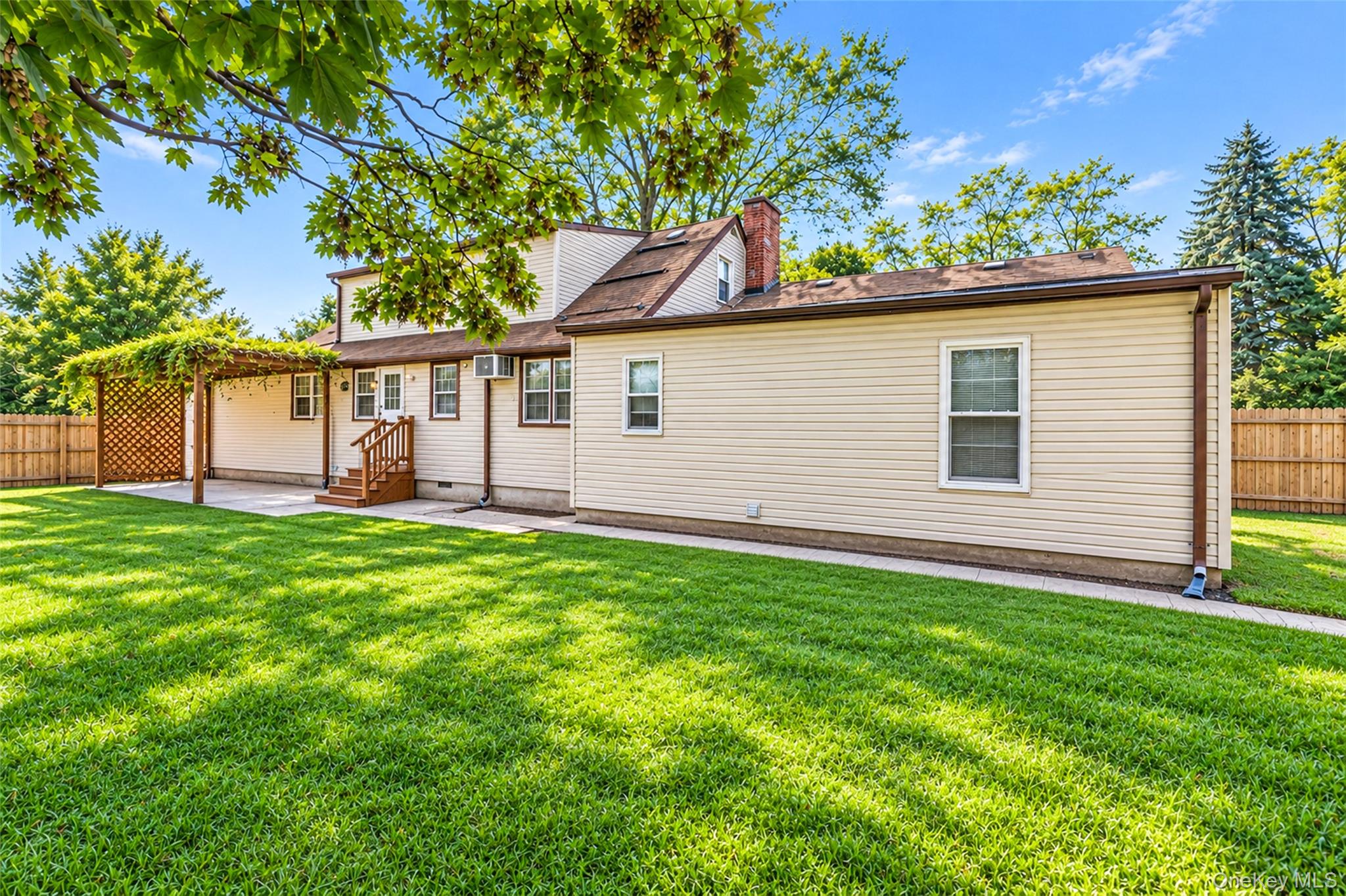 3698 Horseblock Road – For Sale photo 26