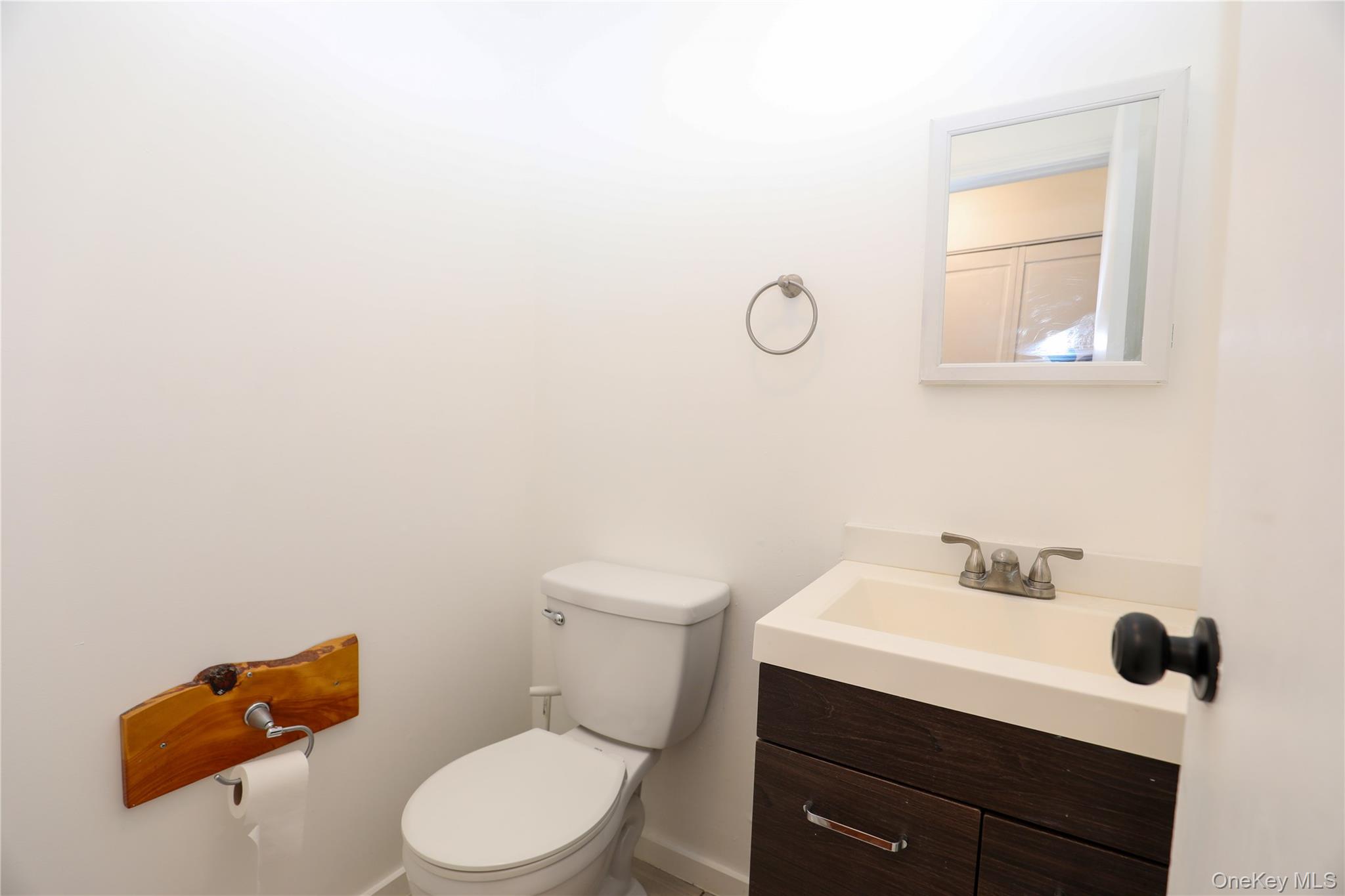 259 Village Court – For Rent photo 13