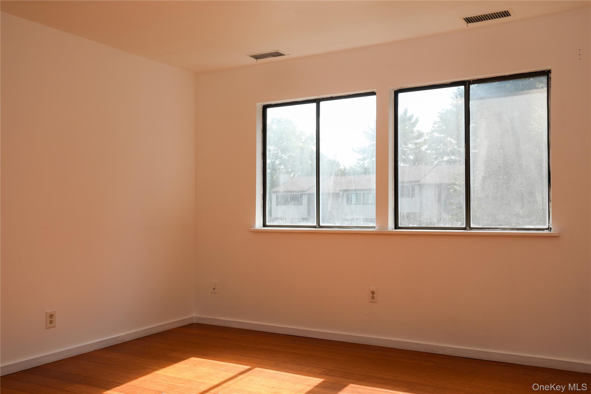259 Village Court – For Rent photo 18