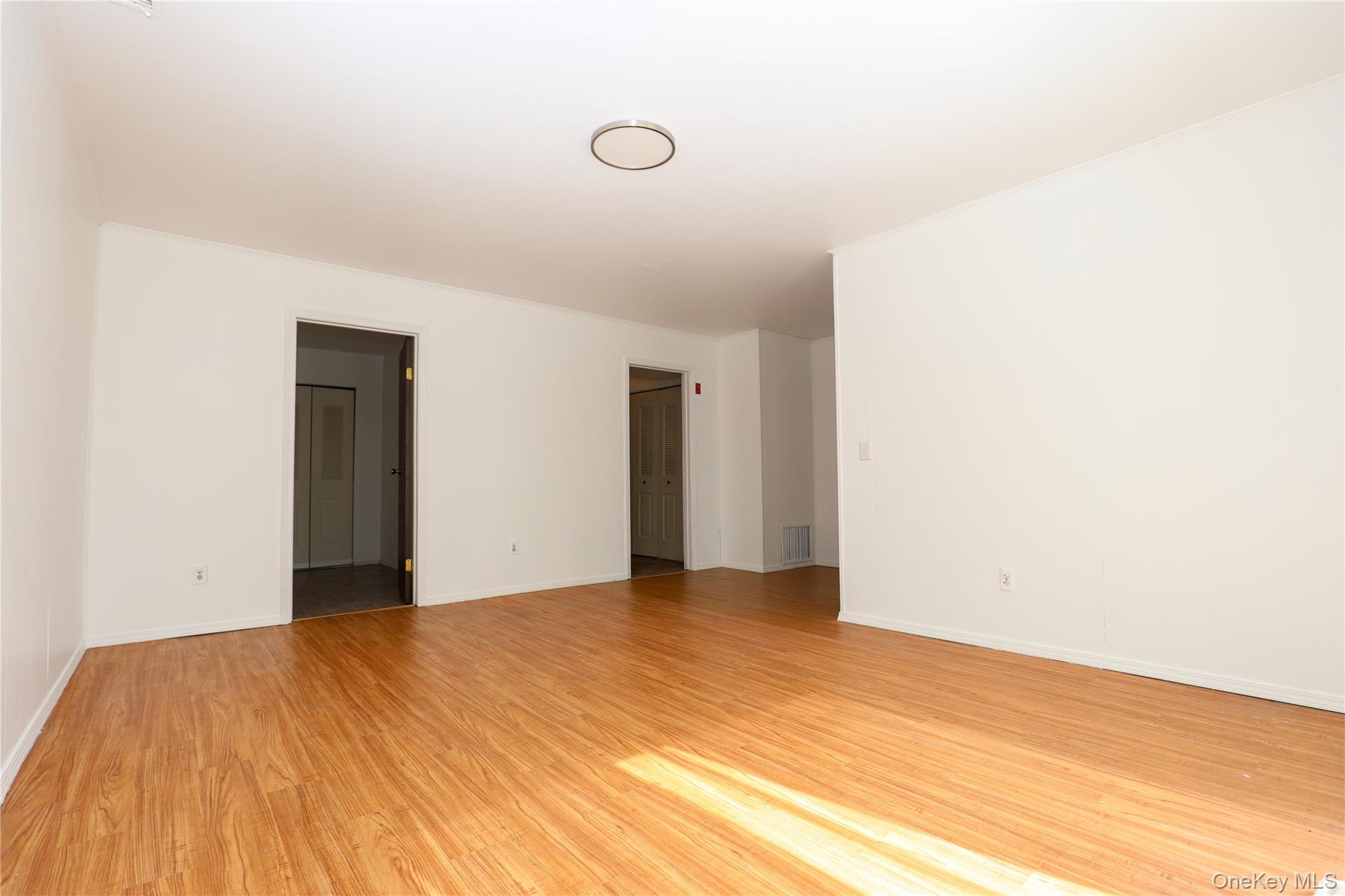 259 Village Court – For Rent photo 7