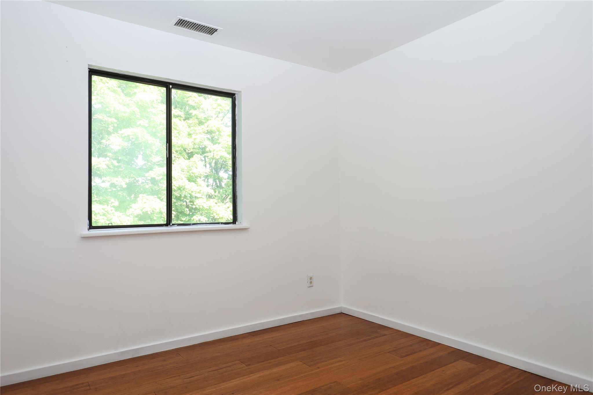 259 Village Court – For Rent photo 21