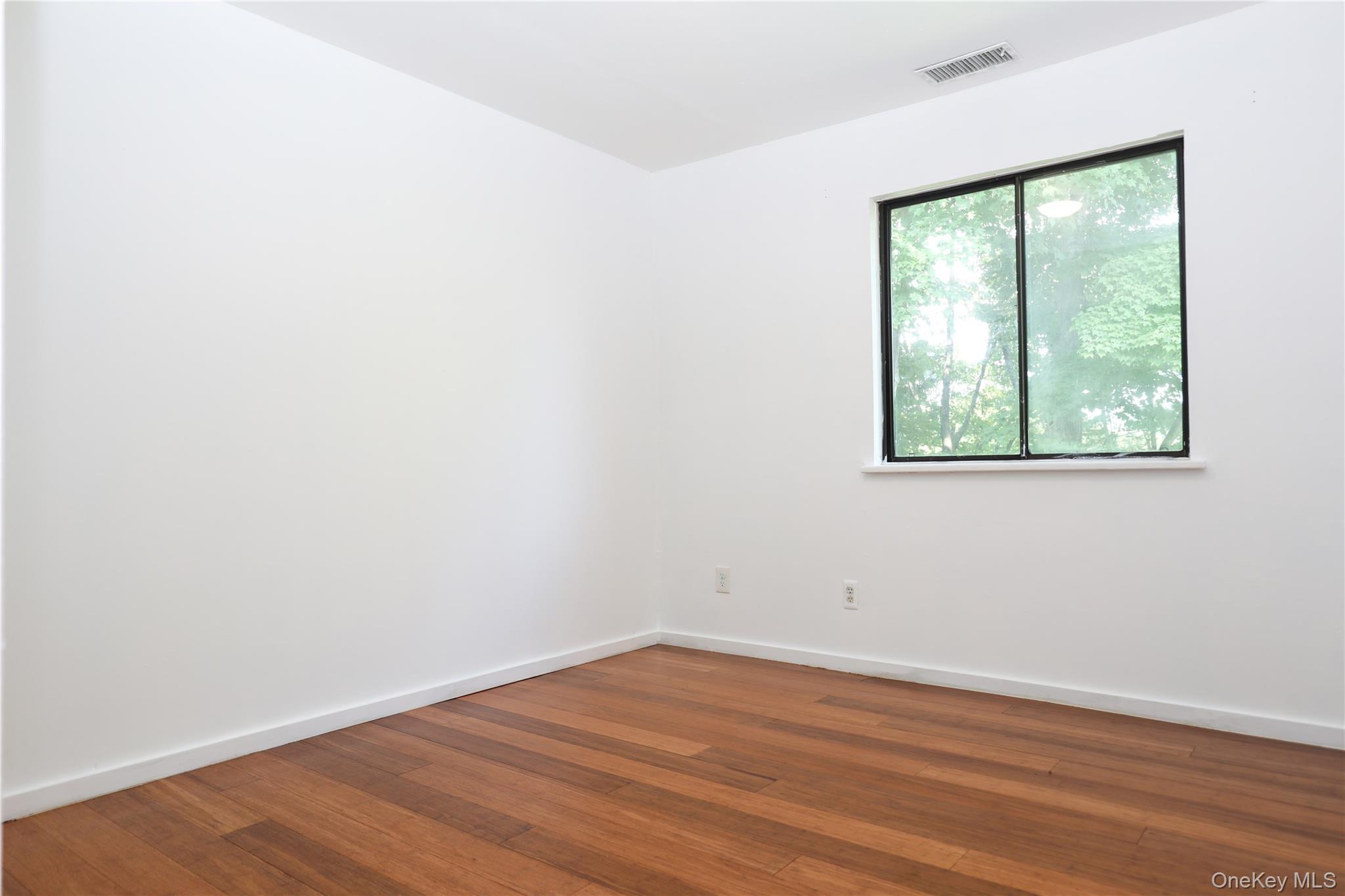 259 Village Court – For Rent photo 23