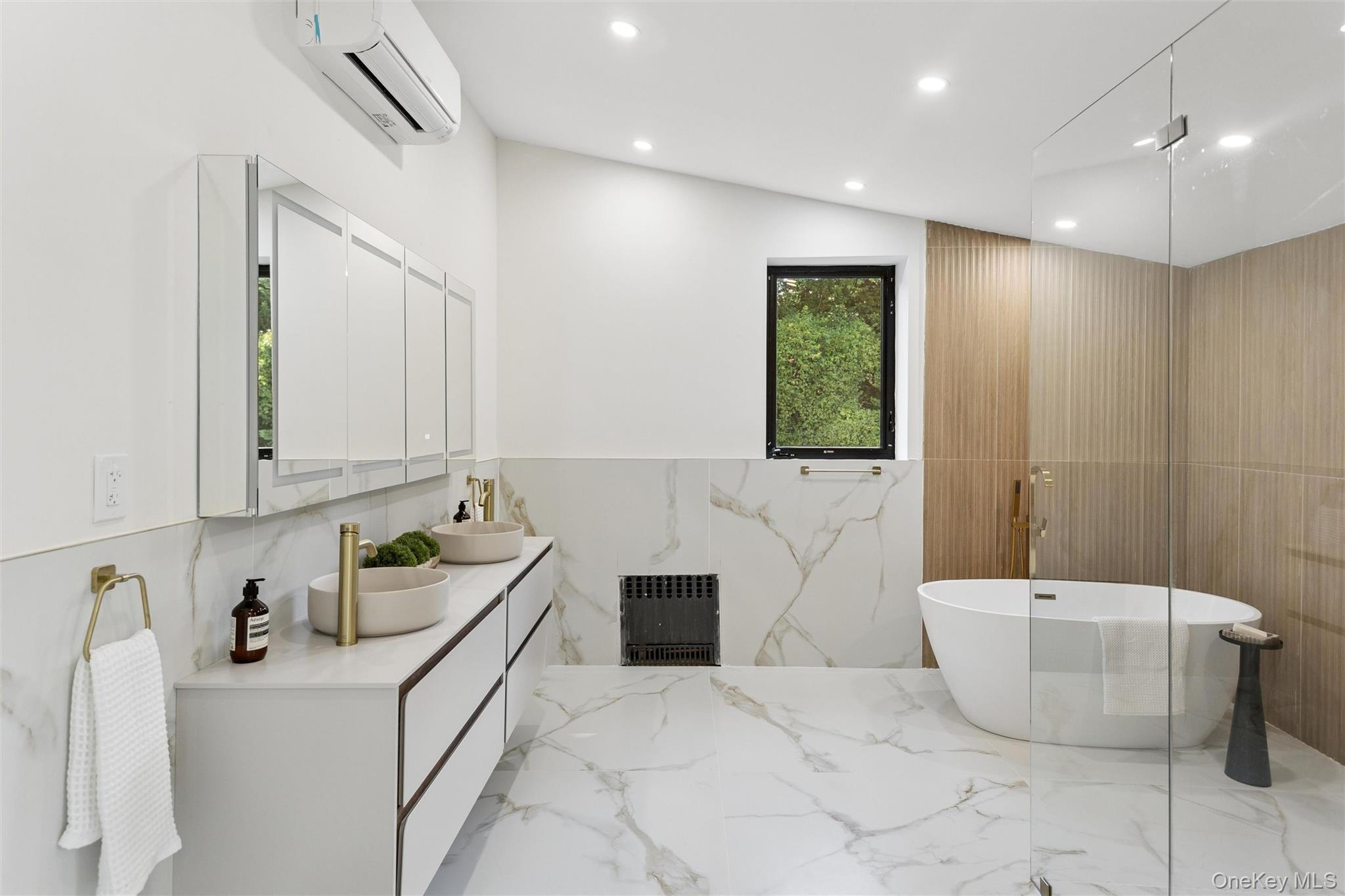 875 Channel Road – For Sale photo 12