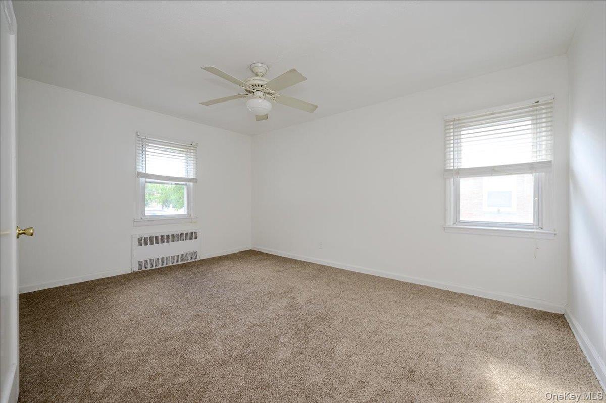 364 E Broadway, Unit middle photo 10