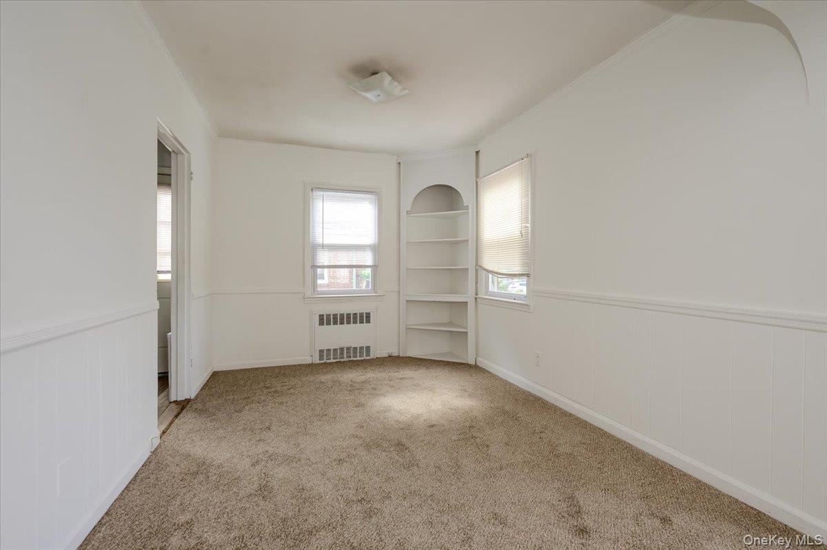 364 E Broadway, Unit middle photo 7