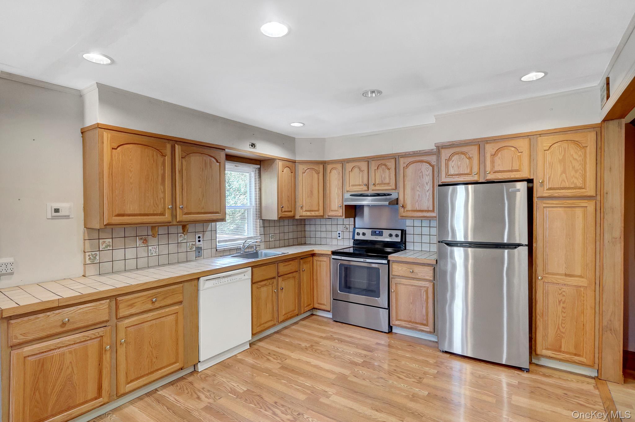 19 Essex Road – For Sale photo 10