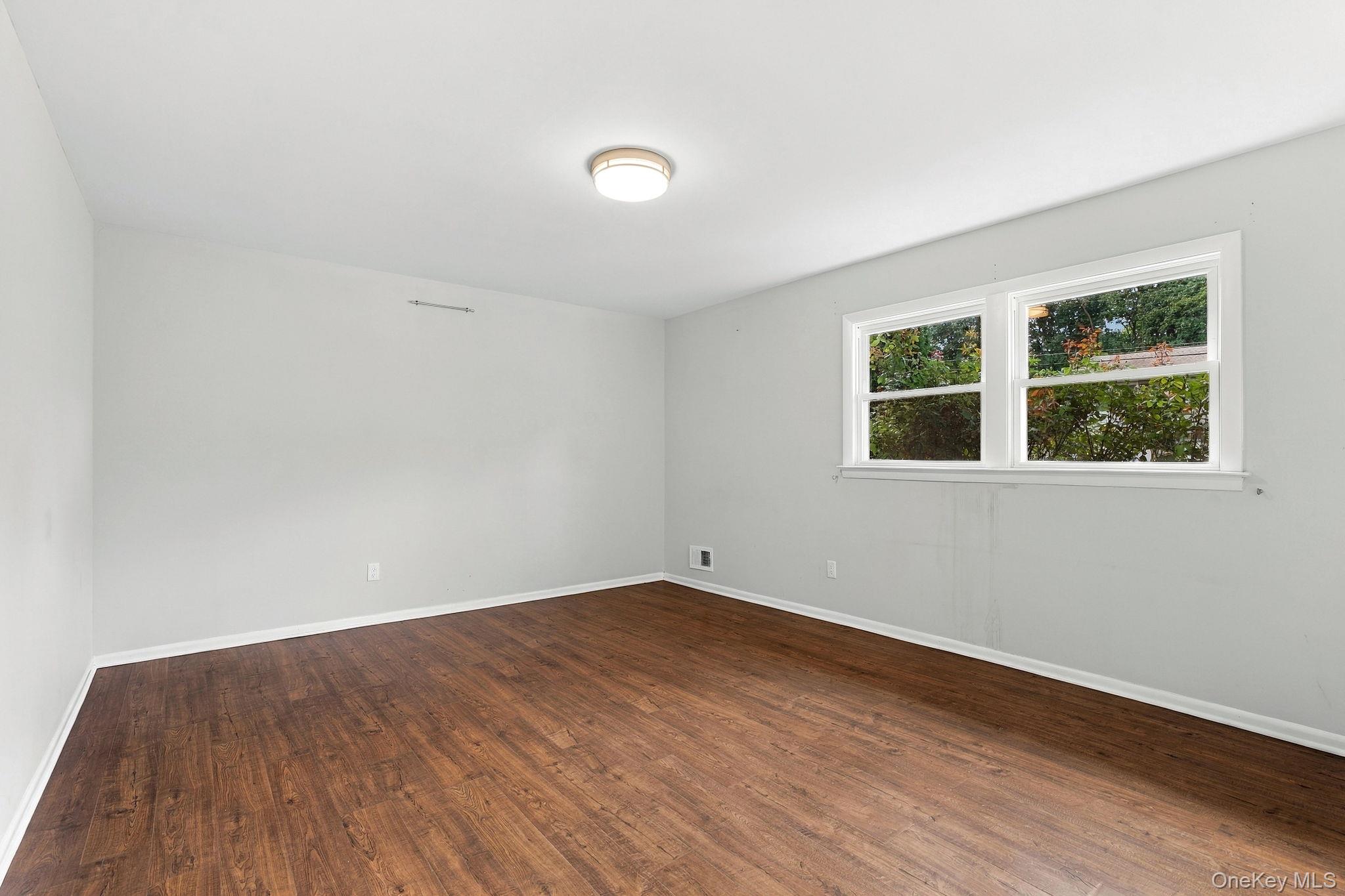 7 Frost Lane – For Sale photo 22