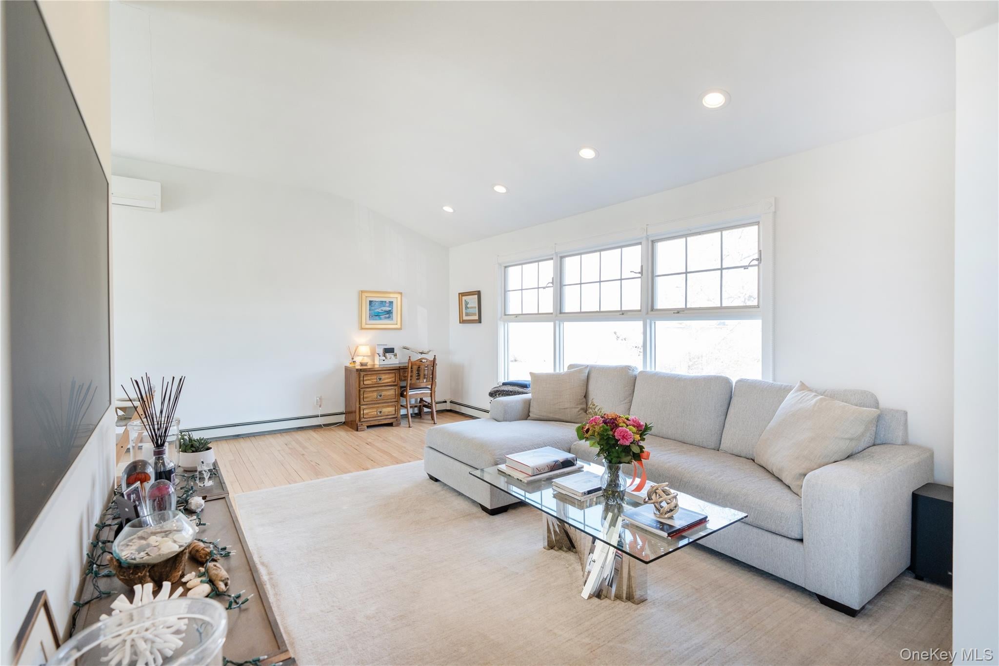 8 Bay Road – For Rent photo 13