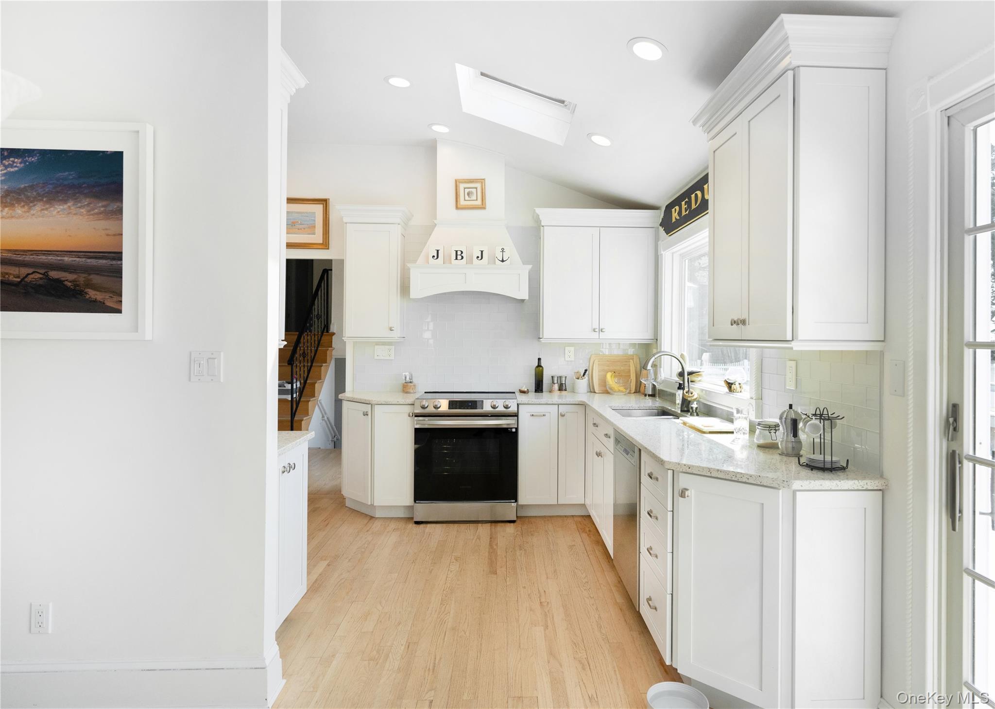 8 Bay Road – For Rent photo 10