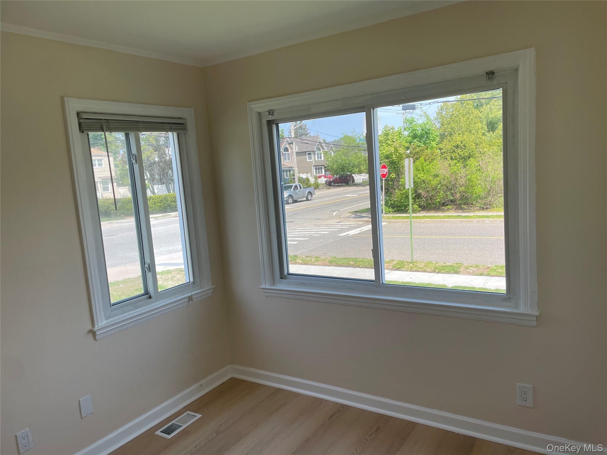 301 Jackson Avenue – For Rent photo 4