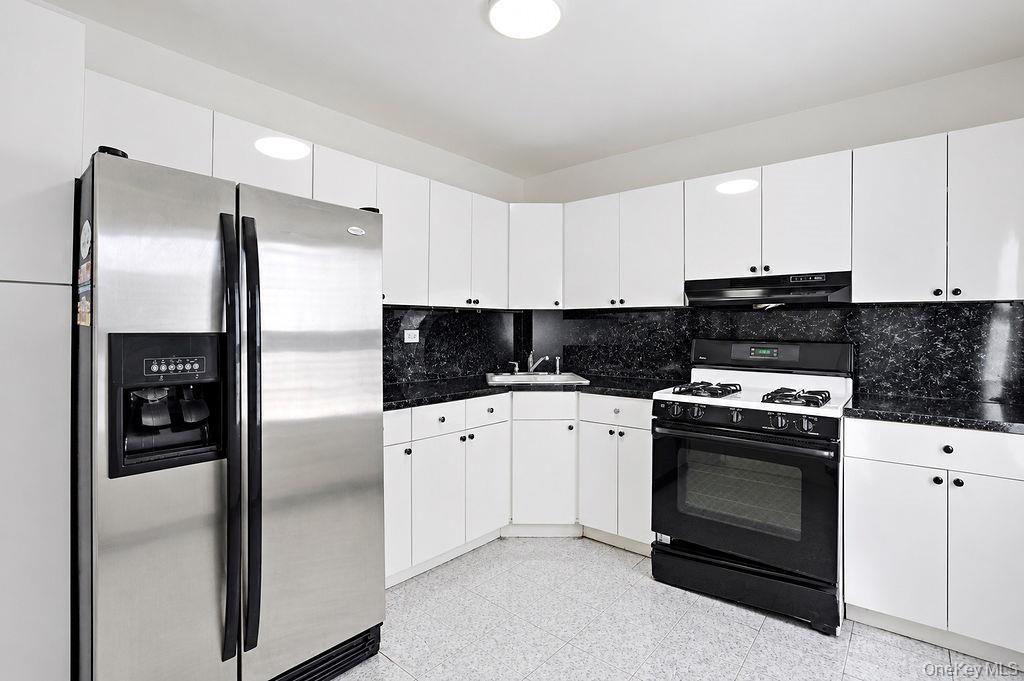 99-11 159th Avenue – For Sale photo 20