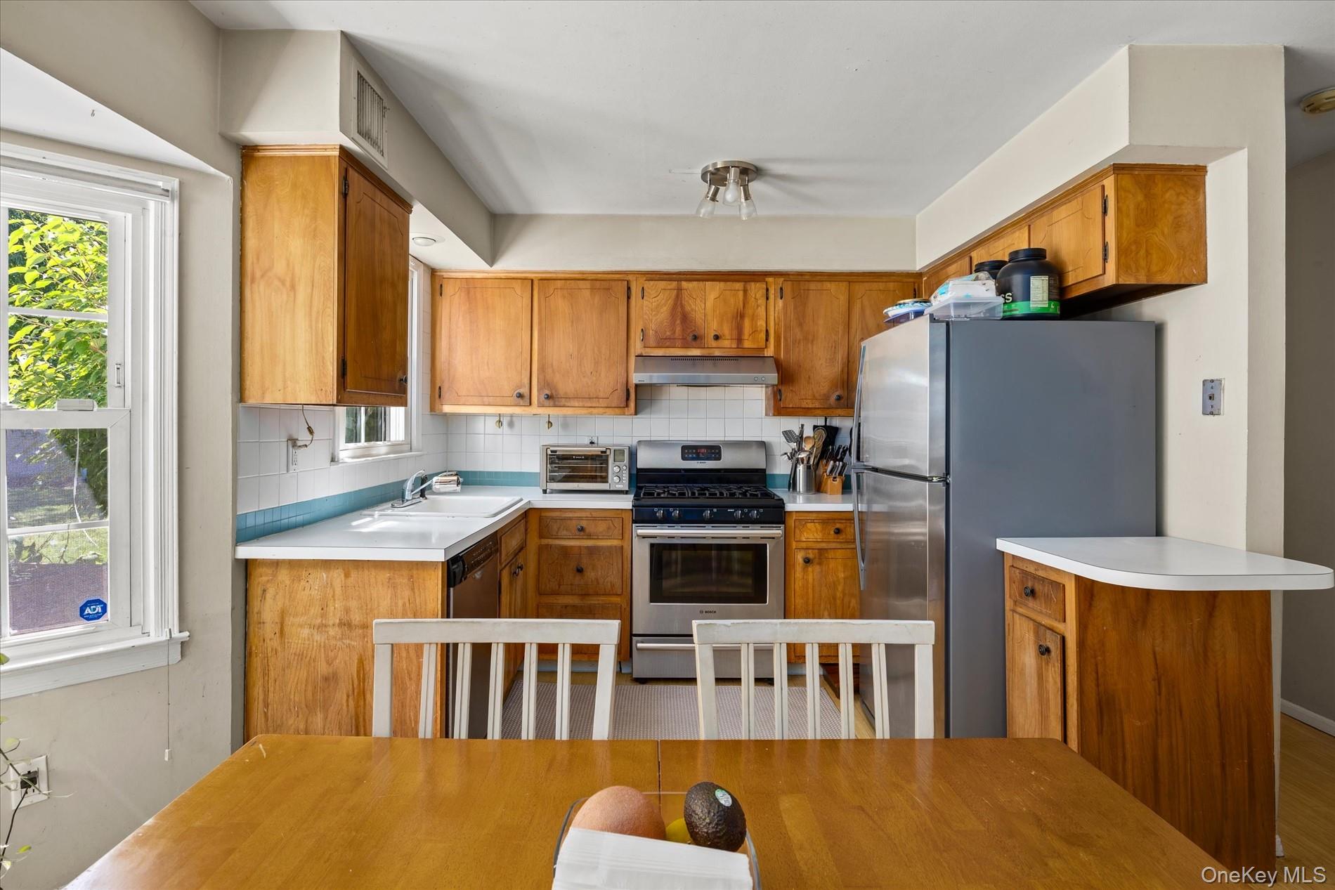 9 Charlemagne Drive – For Sale photo 11