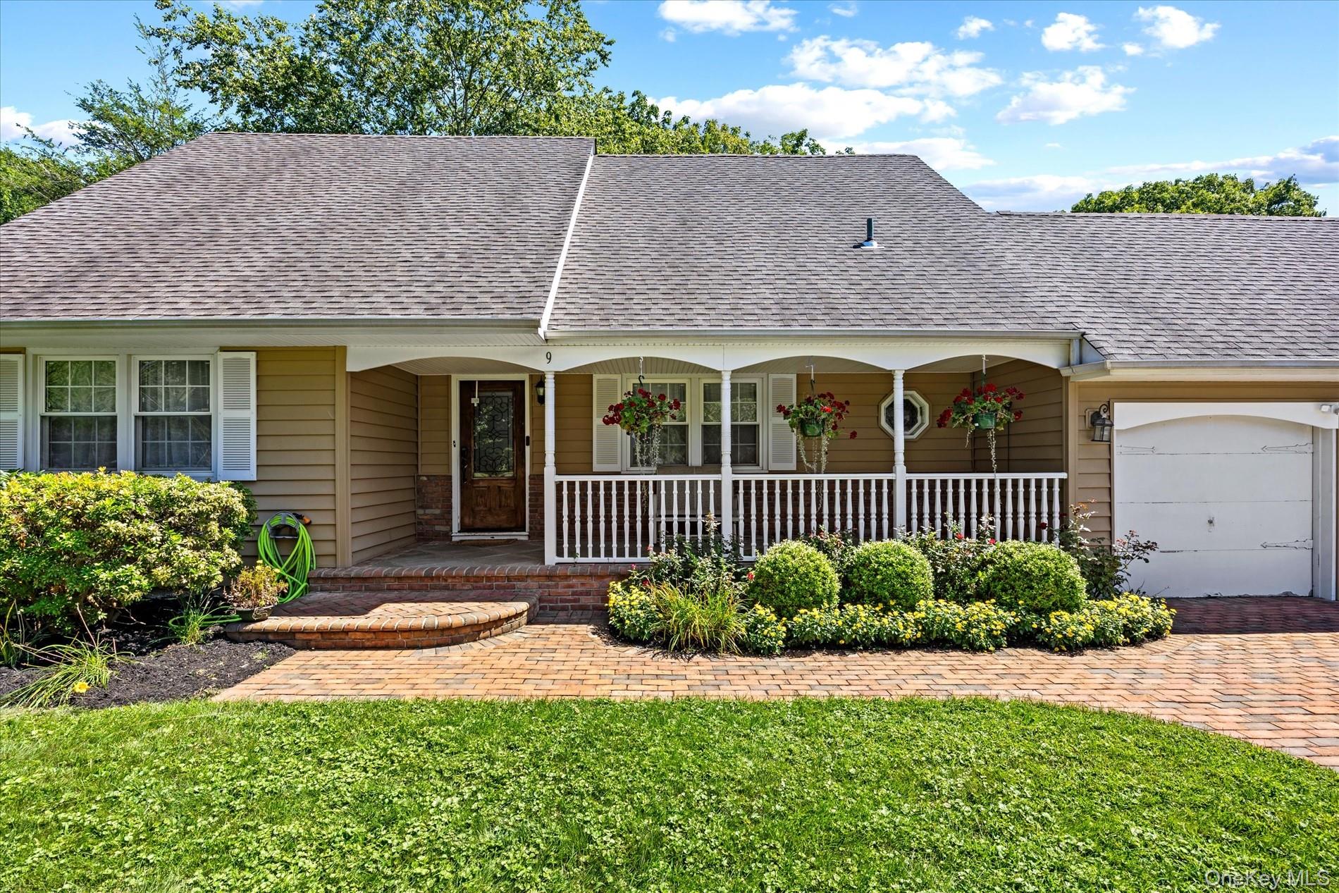 9 Charlemagne Drive – For Sale photo 4