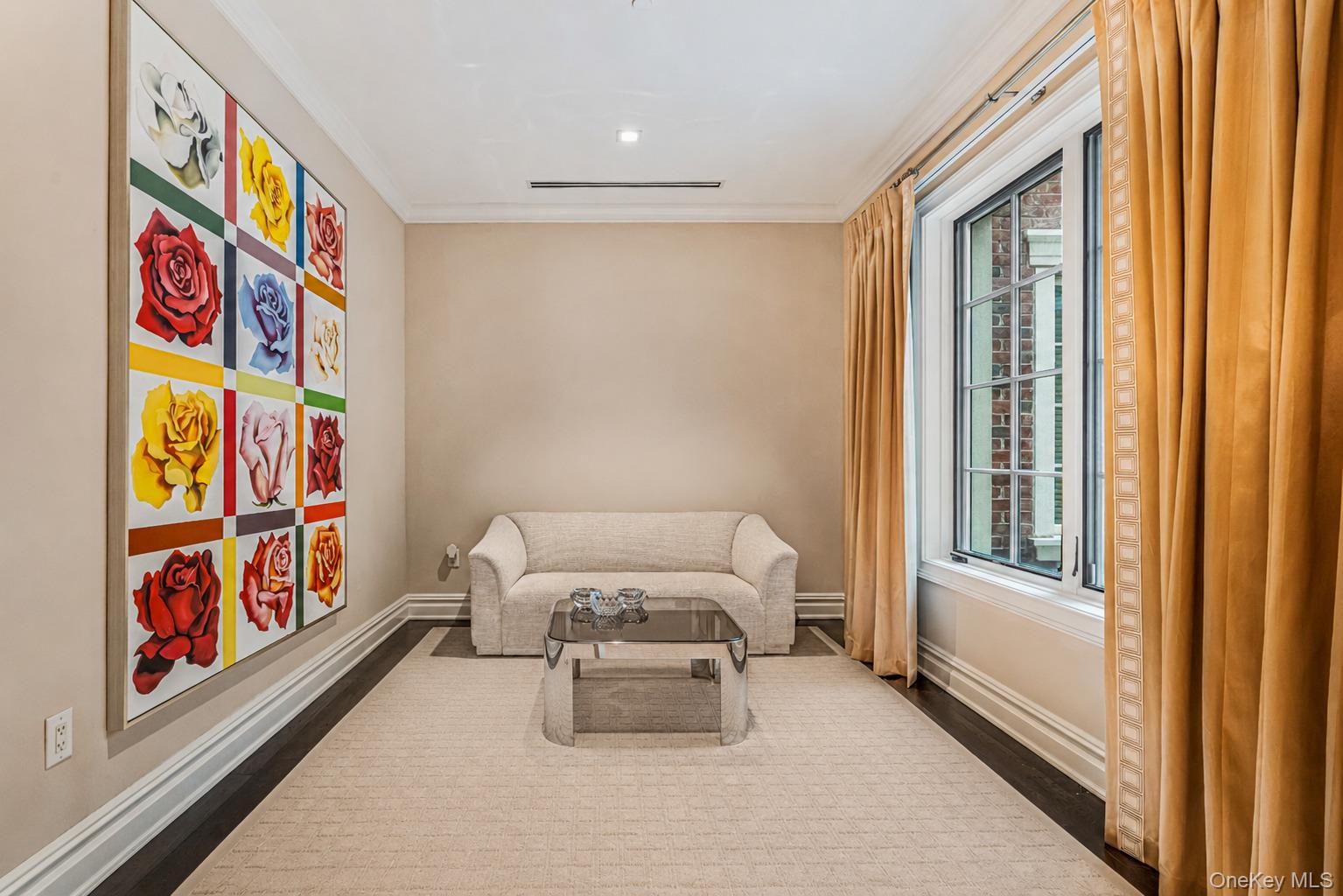 2000 Royal Court, Unit 2009 photo 12