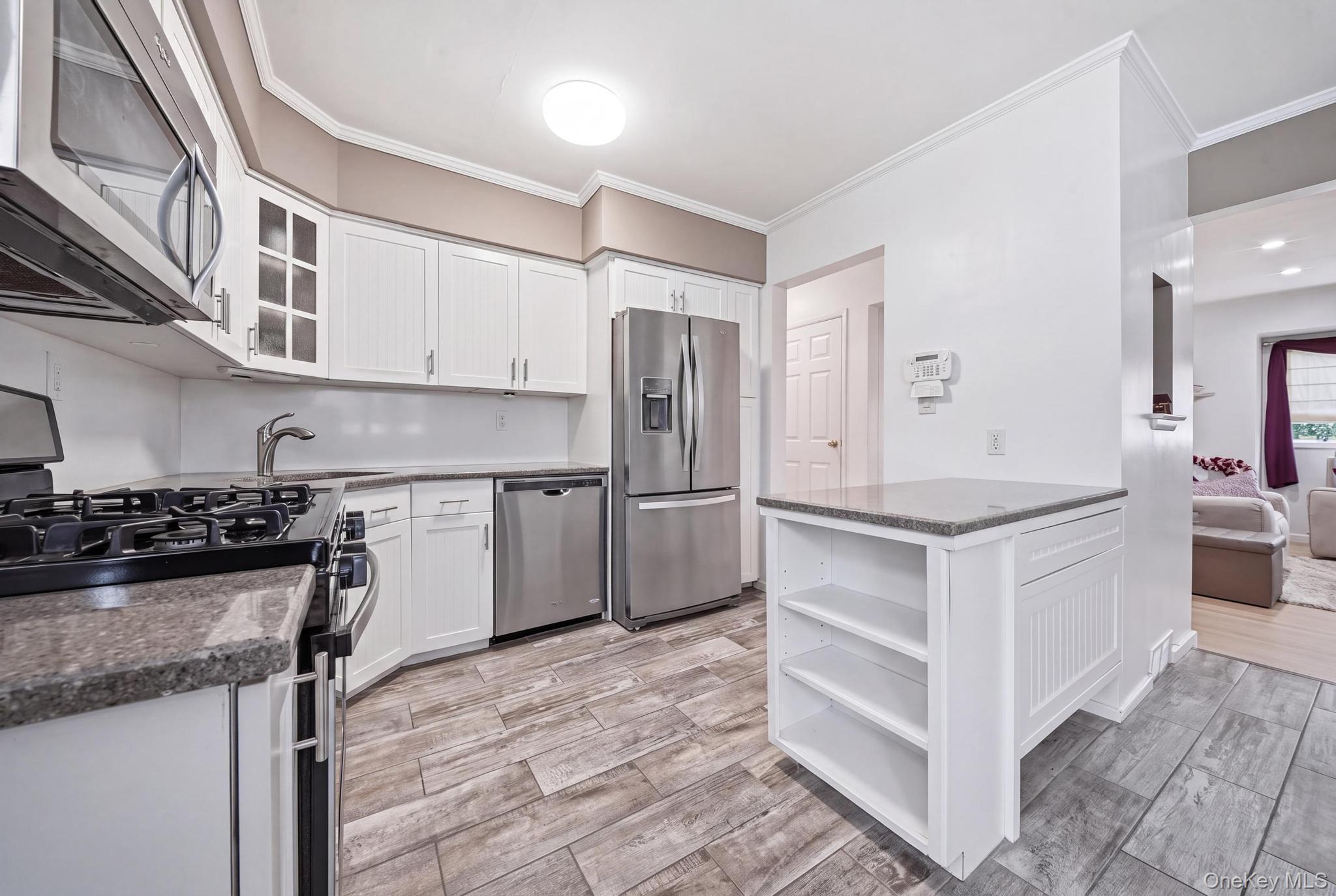 66 Caroline Avenue – For Sale photo 7
