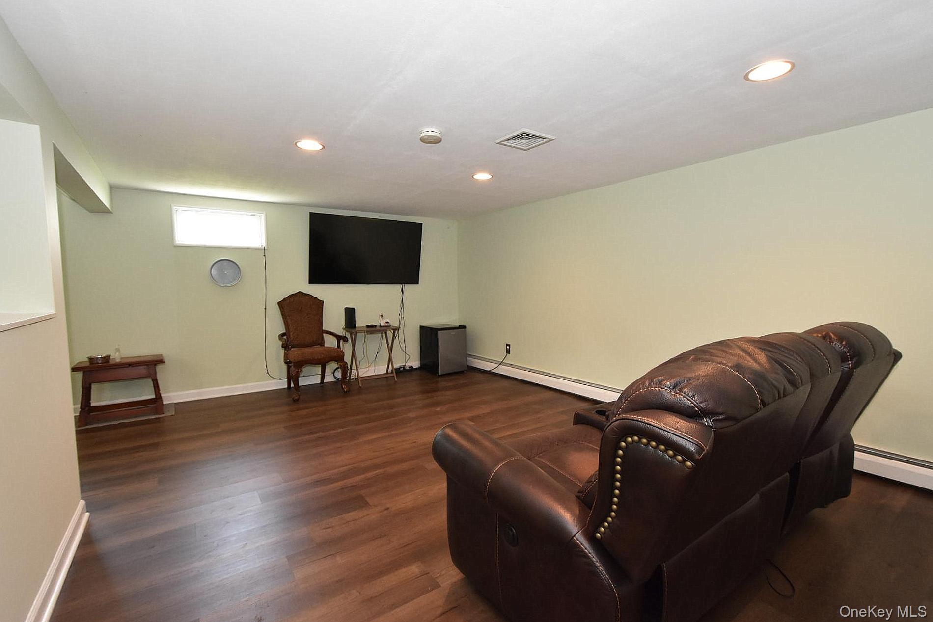 14 Milburn – For Sale photo 17